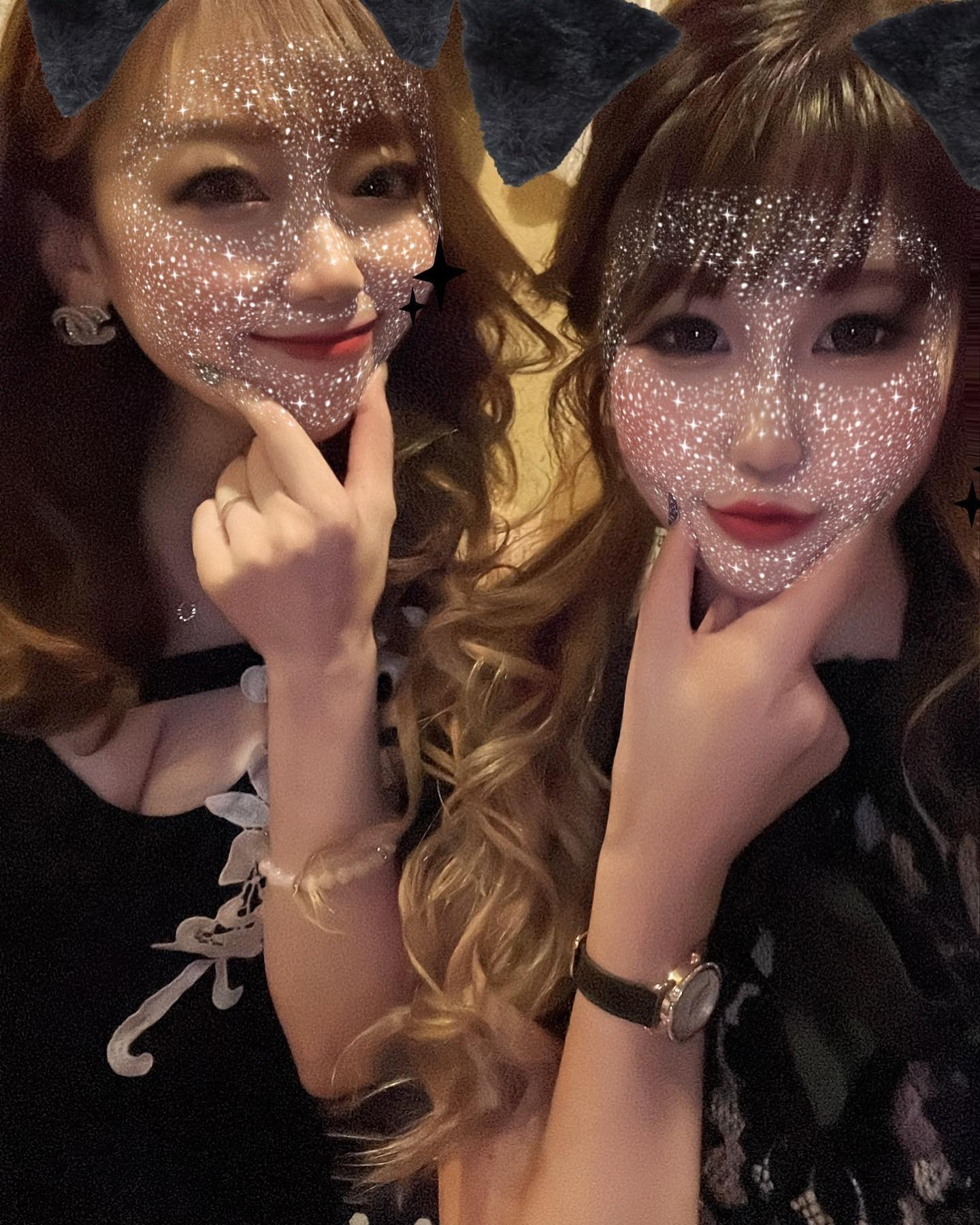 ひなちゃんと😇

@helena_hibikigroup 

#クラブヘレナ#ヘレナ#天海莉央奈#札幌#すすきの#北海道#ニュークラブ#ニュークラ嬢#すすきのニュークラ#ラウンジ#ラウンジ嬢#キャバクラ#キャバ嬢#ホステス#美女#夜職#ガールズバー#キャバドレス#インスタグラビア#すすきのキャバクラ
#札幌観光#お酒#酔っ払い#歌舞伎町#錦#中州#国分町#お酒好きと繋がりたい#自撮り#いいね返し