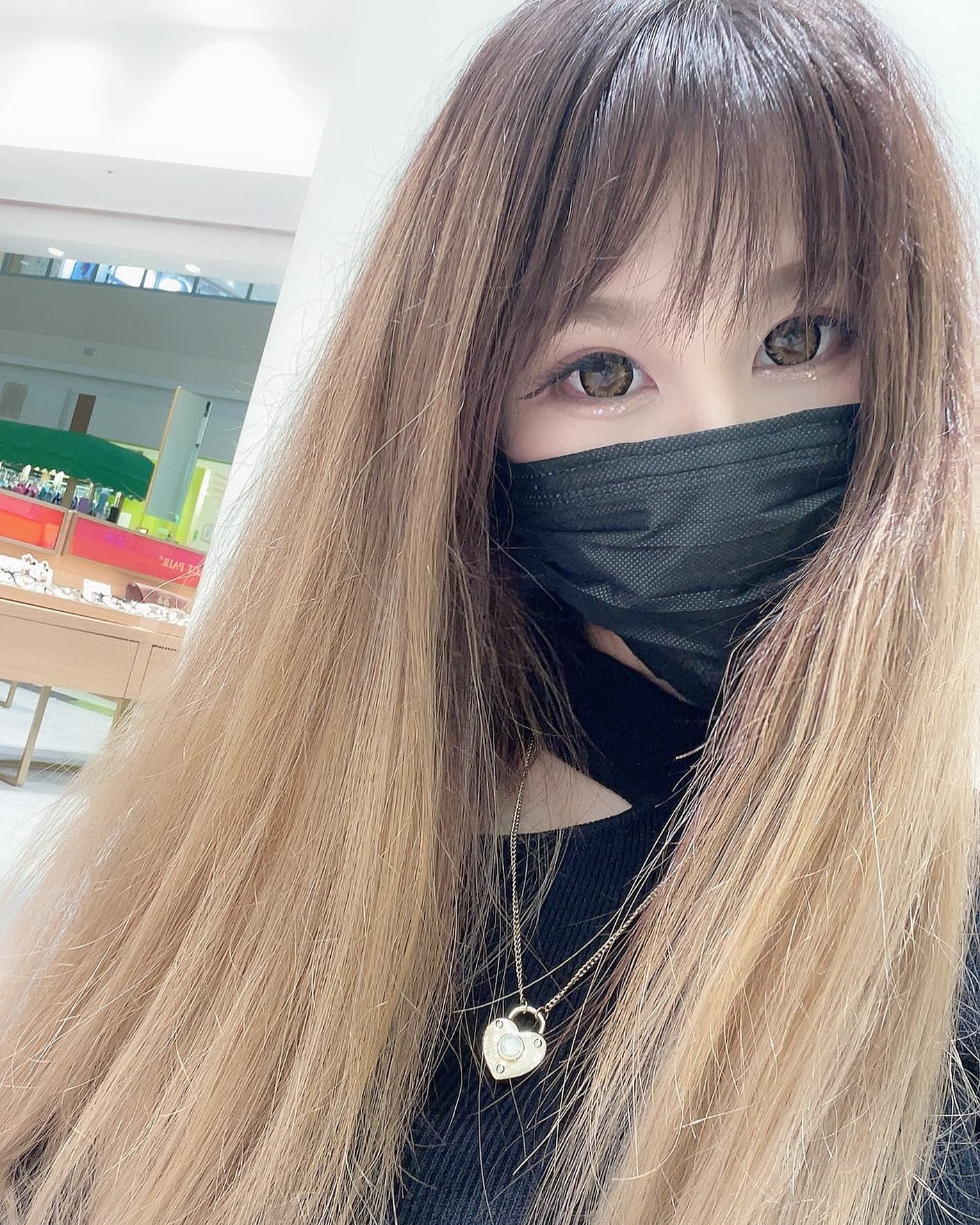 黒マスク🤭

@helena_hibikigroup 

#クラブヘレナ#ヘレナ#天海莉央奈#札幌#すすきの#北海道#ニュークラブ#ニュークラ嬢#すすきのニュークラ#ラウンジ#ラウンジ嬢#キャバクラ#キャバ嬢#ホステス#美女#夜職#ガールズバー#キャバドレス#インスタグラビア#すすきのキャバクラ
#札幌観光#お酒#酔っ払い#歌舞伎町#錦#中州#国分町#お酒好きと繋がりたい#自撮り#いいね返し