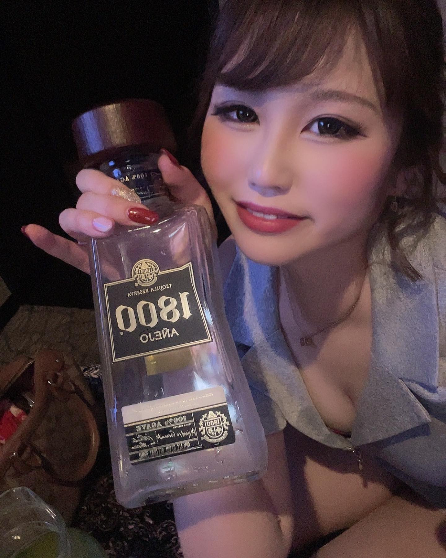 久しぶりに飲みたいなと思った😂

@helena_hibikigroup 

#クラブヘレナ#ヘレナ#天海莉央奈#札幌#すすきの#北海道#ニュークラブ#ニュークラ嬢#すすきのニュークラ#ラウンジ#ラウンジ嬢#キャバクラ#キャバ嬢#ホステス#美女#夜職#ガールズバー#キャバドレス#インスタグラビア#すすきのキャバクラ
#札幌観光#お酒#酔っ払い#歌舞伎町#錦#中州#国分町#お酒好きと繋がりたい#自撮り#いいね返し