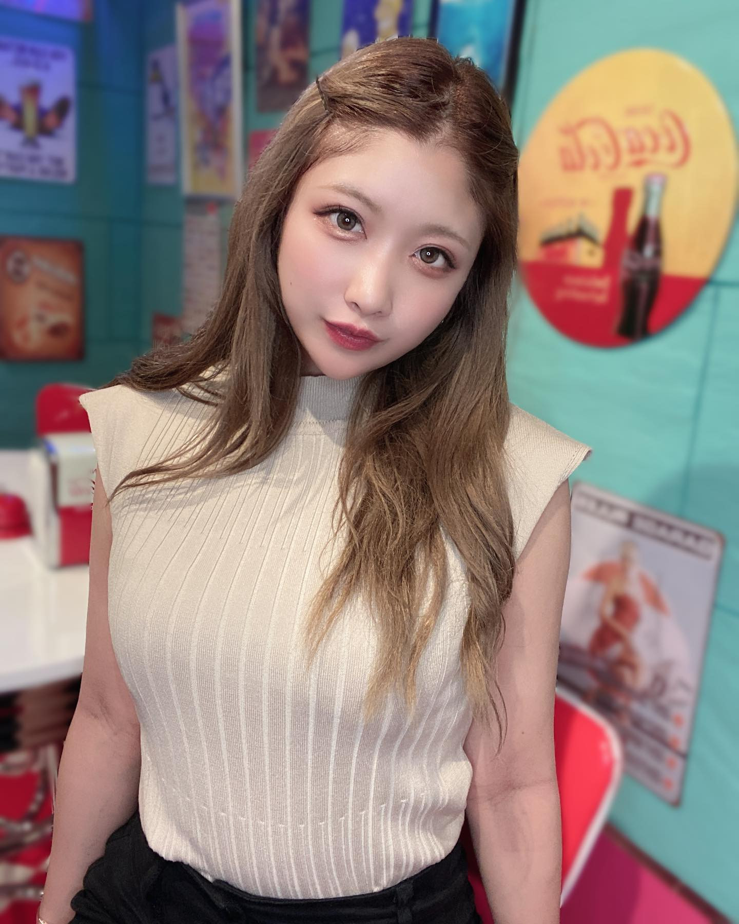 日々忙しくて充実してるなって気持ちと遊び尽くしたいなって気持ちが交差してる( ¨̯ )

・
・

#芹沢あいな#撮影モデル#被写体#すすきの#すすきのキャバ嬢#すすきのニュークラ嬢#水商売#キャバ嬢#キャバクラ#ニュークラブ#コンカフェ嬢 #コンカフェ#ホステス#派手髪#ギャル#被写体モデル#清楚系女子#飲み屋#ナチュラルメイク#色白#私服#グラビア#北海道観光 #札幌グルメ#cute#japan#girl#followme#photo#portrait