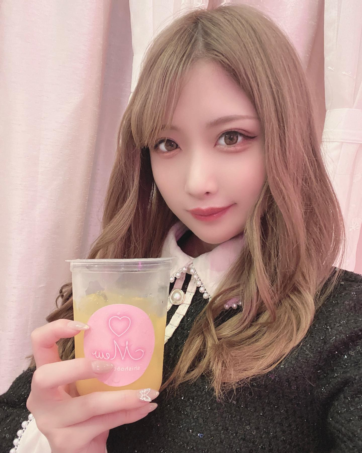 🤍🤍🤍

・
・

#芹沢あいな#ニュークラ嬢#キャバ嬢#ホステス#すすきのニュークラ#シーシャ#シーシャバー#シーシャ女子#チルコレ#チルコレクション #シーシャ好きと繋がりたい#北海道旅行#撮影モデル#被写体#黒髪#童顔#ギャル#被写体モデル#清楚系女子#あざとい系女子#ナチュラルメイク#美#色白#cute#beauty#chillcollection#girl#followme#photo#portrait