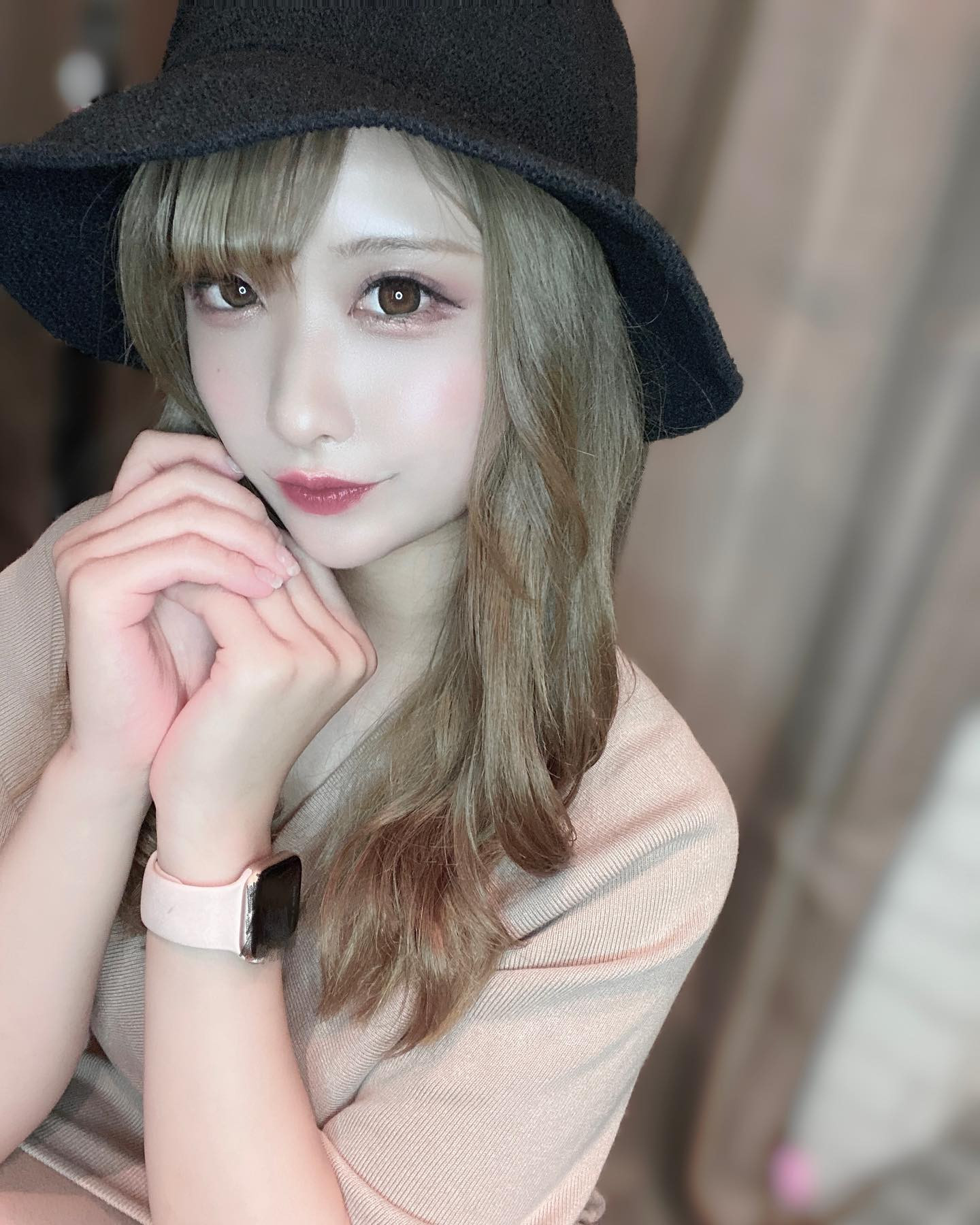 この帽子おきにいり👒

・
・

#芹沢あいな#自撮り#撮影モデル#被写体#すすきの#すすきのキャバ嬢#すすきのニュークラ嬢#水商売#キャバ嬢#キャバクラ#ニュークラブ#ホステス#黒髪#童顔 #ギャル#被写体モデル#清楚系女子 #飲み屋#ナチュラルメイク#色白#私服#コーデ #グラビア#cute#japan#girl#followme#photo#portrait #selfie