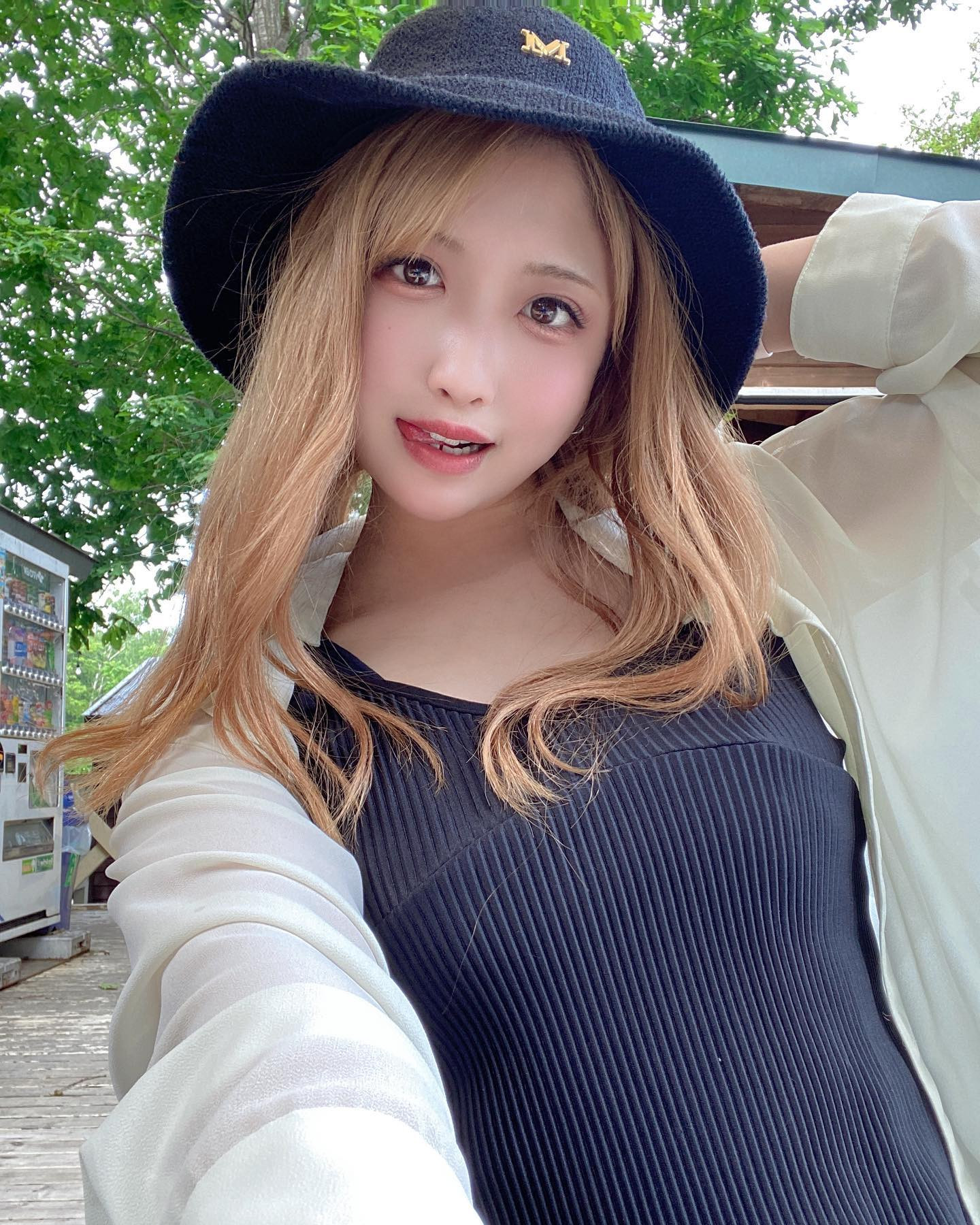 またちょっと日焼けした。

・
・

#芹沢あいな#自撮り#撮影モデル#被写体 #bbq #グランピング#キャンプ女子#すすきの#すすきのキャバ嬢#すすきのニュークラ嬢#水商売#キャバ嬢#キャバクラ#ニュークラブ#ホステス#黒髪#童顔 #ギャル#被写体モデル#清楚系女子 #飲み屋#ナチュラルメイク#色白#私服#cute#japan#girl#followme#photo#portrait