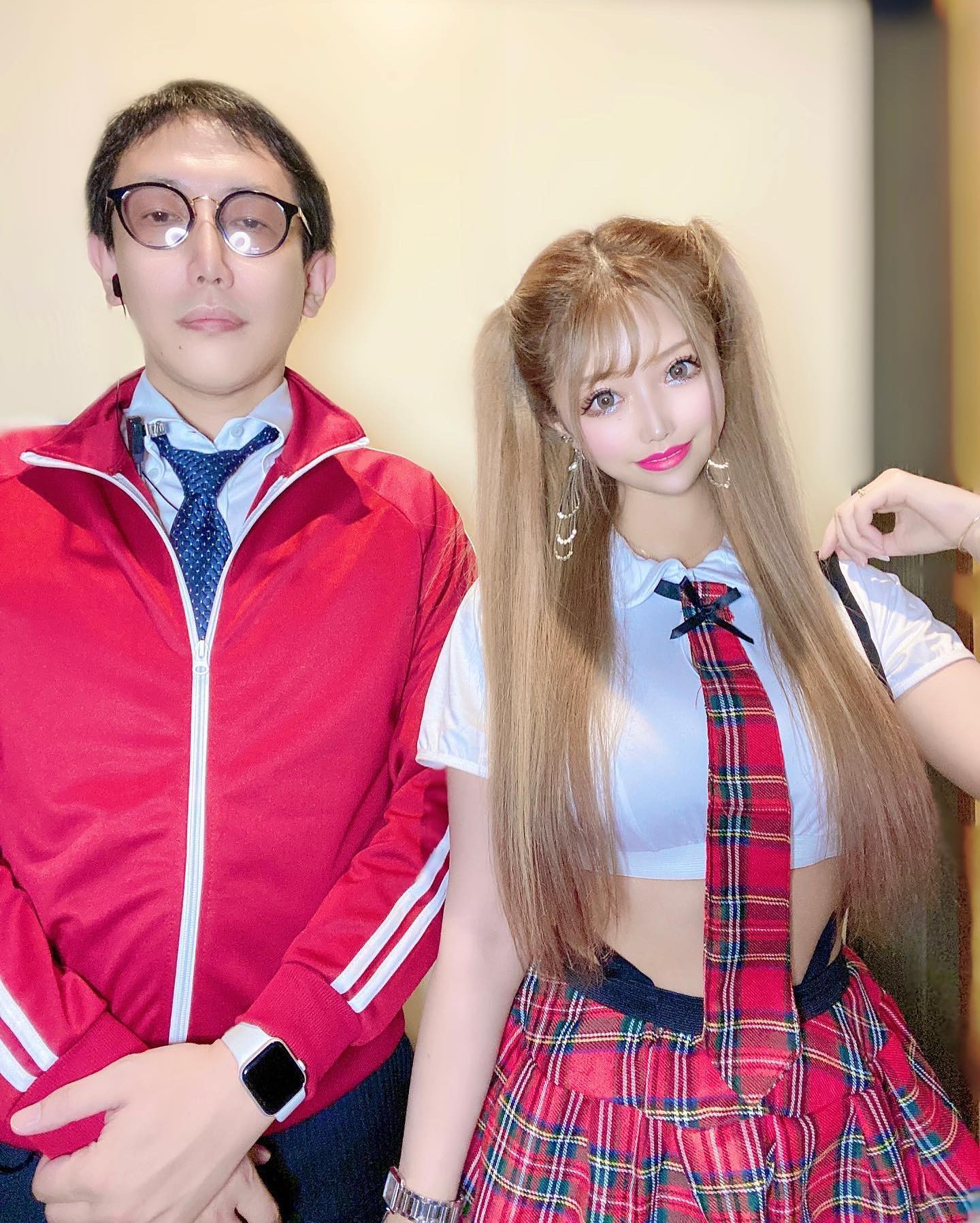 生活指導の先生と頻繁に呼び出される生徒

#instalike #instagood #liketime #likeforlikes #likeforfollow #大阪#すすきの#新宿#歌舞伎町 #麻布#渋谷#池袋#ミナミ#北新地 #キラキラ#可愛い#美男美女と繋がりたい#インスタ映え#六本木 #水商売#夜職#キャバクラ#キャバ嬢#ホスト#東京#tokyo#制服#jk#先生#同じ高校出身