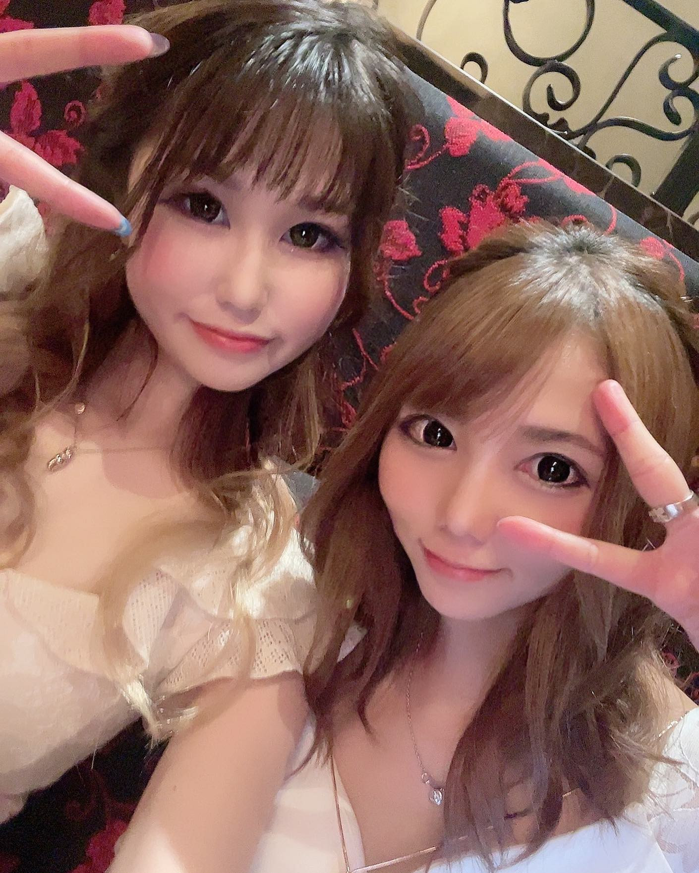 ゆら氏と😇

@helena_hibikigroup 

#クラブヘレナ　#響グループ　#天海莉央奈　#札幌　#すすきの　#北海道　#ニュークラブ　#ニュークラ嬢　#すすきのニュークラ　#ラウンジ　#ラウンジ嬢　#キャバクラ　#キャバ嬢　#ホステス　#道産子　#美女スタグラム　#求人　#自撮り　#ヘアアレンジ　#キャバキャバ#札幌観光#お酒#酔っ払い#歌舞伎町#錦#中州#国分町#お酒好きと繋がりたい#自撮り#いいね返し