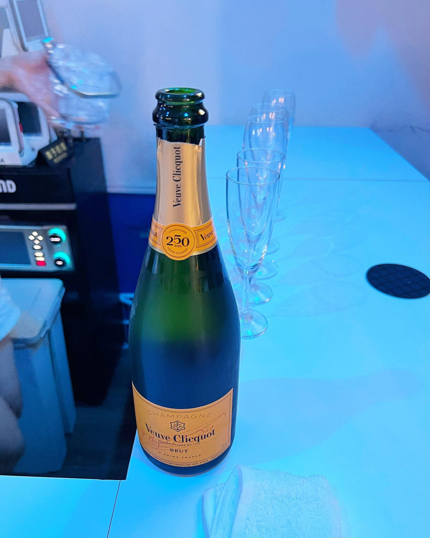 Girl's Bar Blue ホットニュース 32346