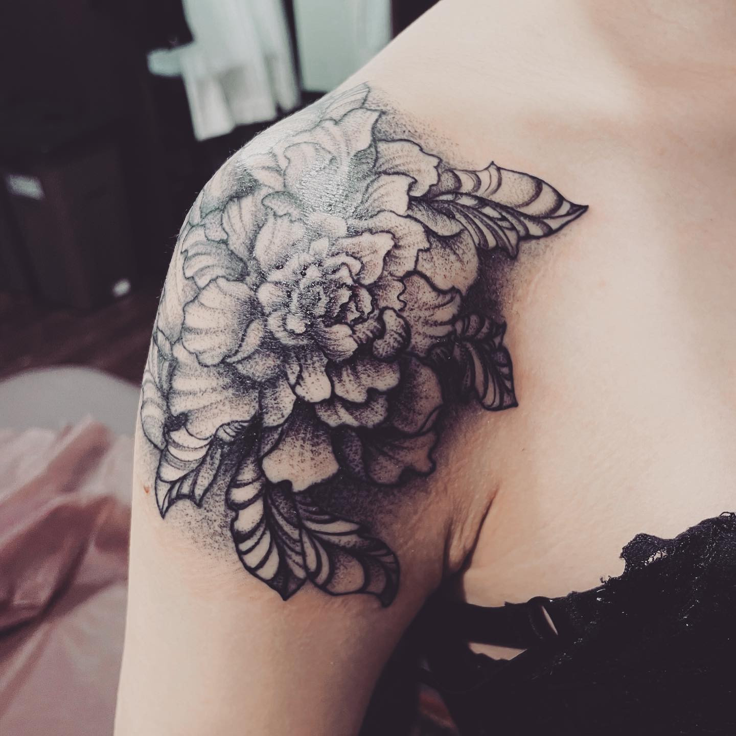 にゅーたとぅー
木槿入れて貰いました𓈒𑁍‬

##followｍe #tflers #instagood #instalike #hokkaido #sapporo #susukino  #make #fashion #tattoo #木槿 #ススキノ #歌舞伎町 #ミナミ #北新地 #ガールズバー #キャバクラ #ニュークラ #タトゥー女子