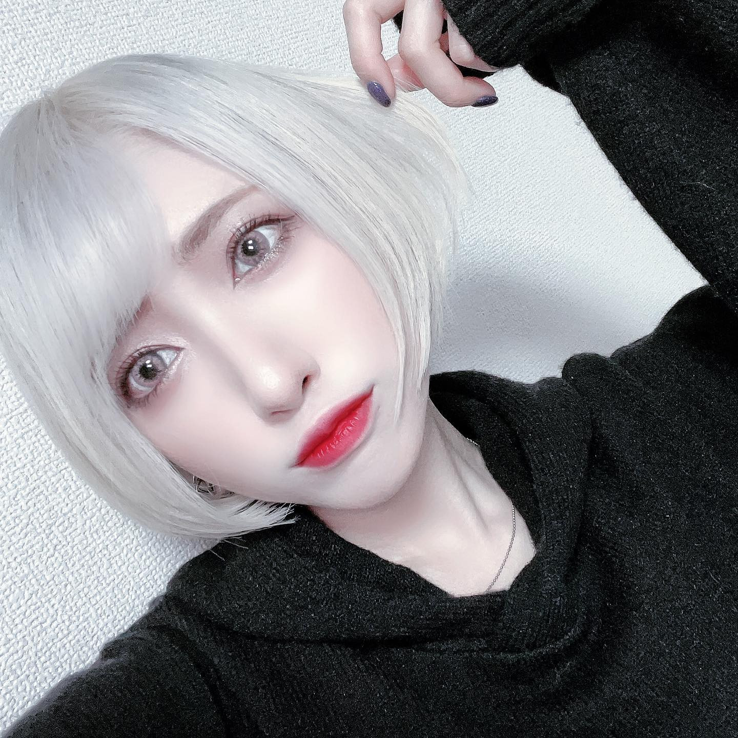 白髪ショートが至高でしょ👩🏻‍🦳🍼☁️🐻‍❄️🤍🤍🤍
#followｍe #tflers #instagood #instalike #white #whitecolor #hokkaido #sapporo #susukino #selfie #fashion #ススキノ #ハイトーンショート #ショートヘア女子 #自撮り