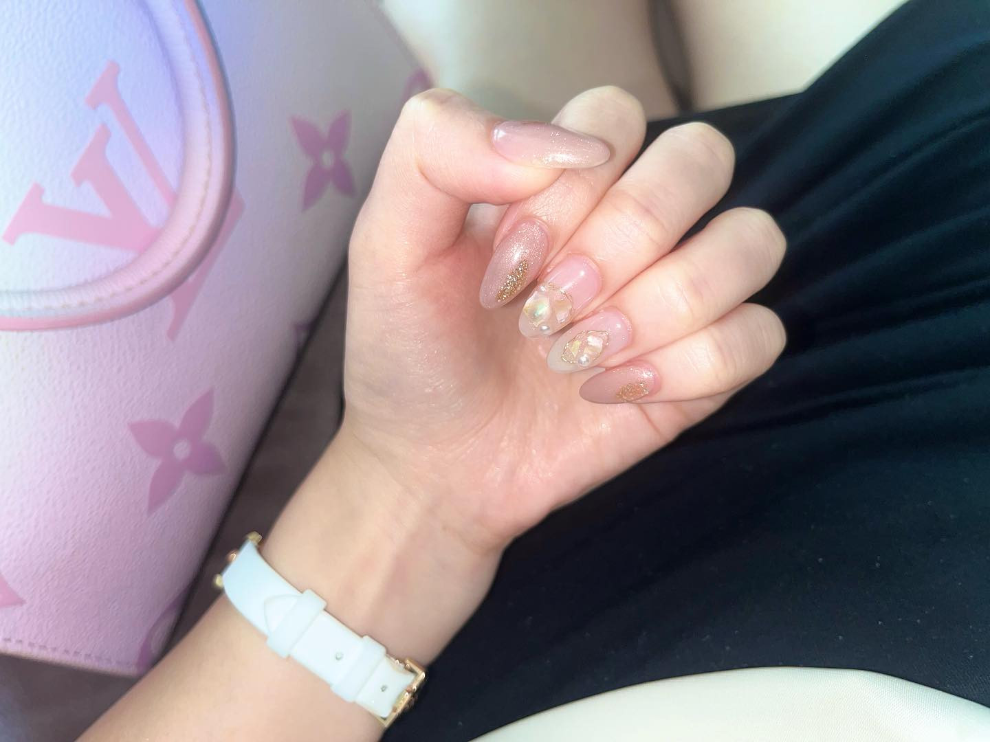 今月ラスト今日明日お店います🔆
飲みましょう〜〜🍺

ネイルかわいい💞

#北海道#札幌#すすきの#CITYGROUP#ラピュタ#LAPUTA#ニュークラ#シティーグループ#すすきのキャバ嬢#キャバ嬢#ニュークラ嬢#水商売#美容#シャンパン#歌舞伎町#六本木#銀座#ホスト#バー#中洲#ミナミ#ドレス#ヘアメ#すすきのグルメ#呑み#ポケパラ#札幌観光#instagood#likeforlike#きゃばきゃば