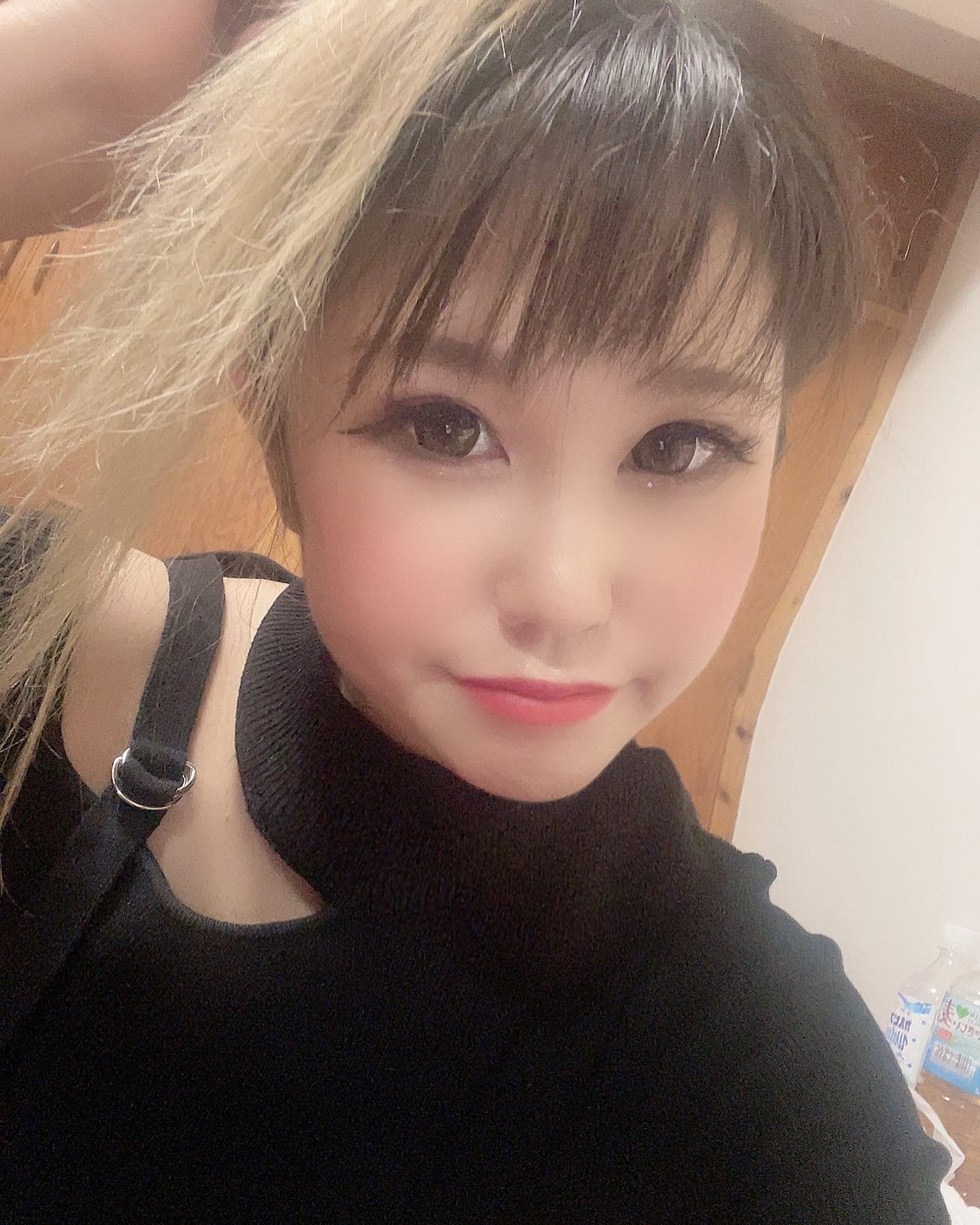 髪の毛染めたいなー😌

@helena_hibikigroup 

#クラブヘレナ　#響グループ　#天海莉央奈　#札幌　#すすきの　#北海道　#ニュークラブ　#ニュークラ嬢　#すすきのニュークラ　#ラウンジ　#ラウンジ嬢　#キャバクラ　#キャバ嬢　#ホステス　#道産子　#美女スタグラム　#求人　#自撮り　#ヘアアレンジ　#キャバキャバ#札幌観光#お酒#酔っ払い#歌舞伎町#錦#中州#国分町#お酒好きと繋がりたい#自撮り#いいね返し