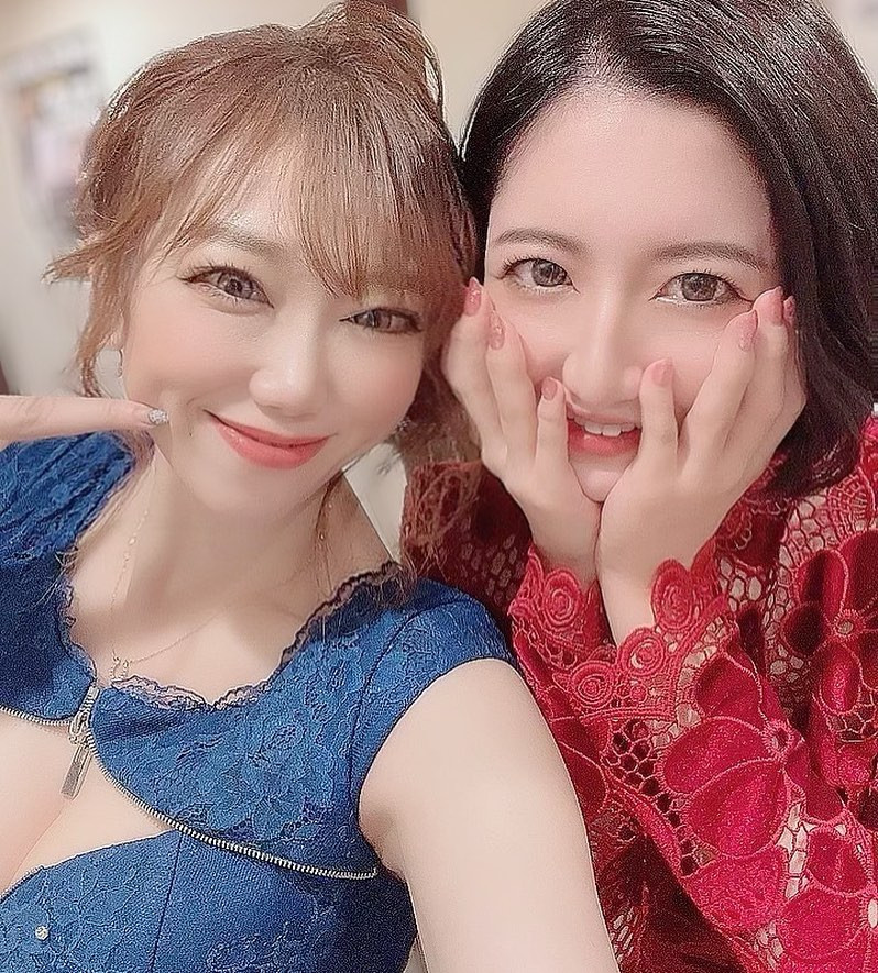 、
ひなさん誕生日おめでとっ！🎉🍾🙌🏻

#ヘレナ#響グループ#百瀬るあ
#札幌#すすきの#北海道#ニュークラブ#ニュークラ嬢
#すすきのニュークラ#ラウンジ#ラウンジ嬢#キャバクラ#キャバ嬢#ホステス#道産子#美女スタグラム#求人#自撮り#ヘアアレンジ#キャバキャバ
#ゴルフ#ゴルフ女子#旅行#JGC#JAL#カメラ