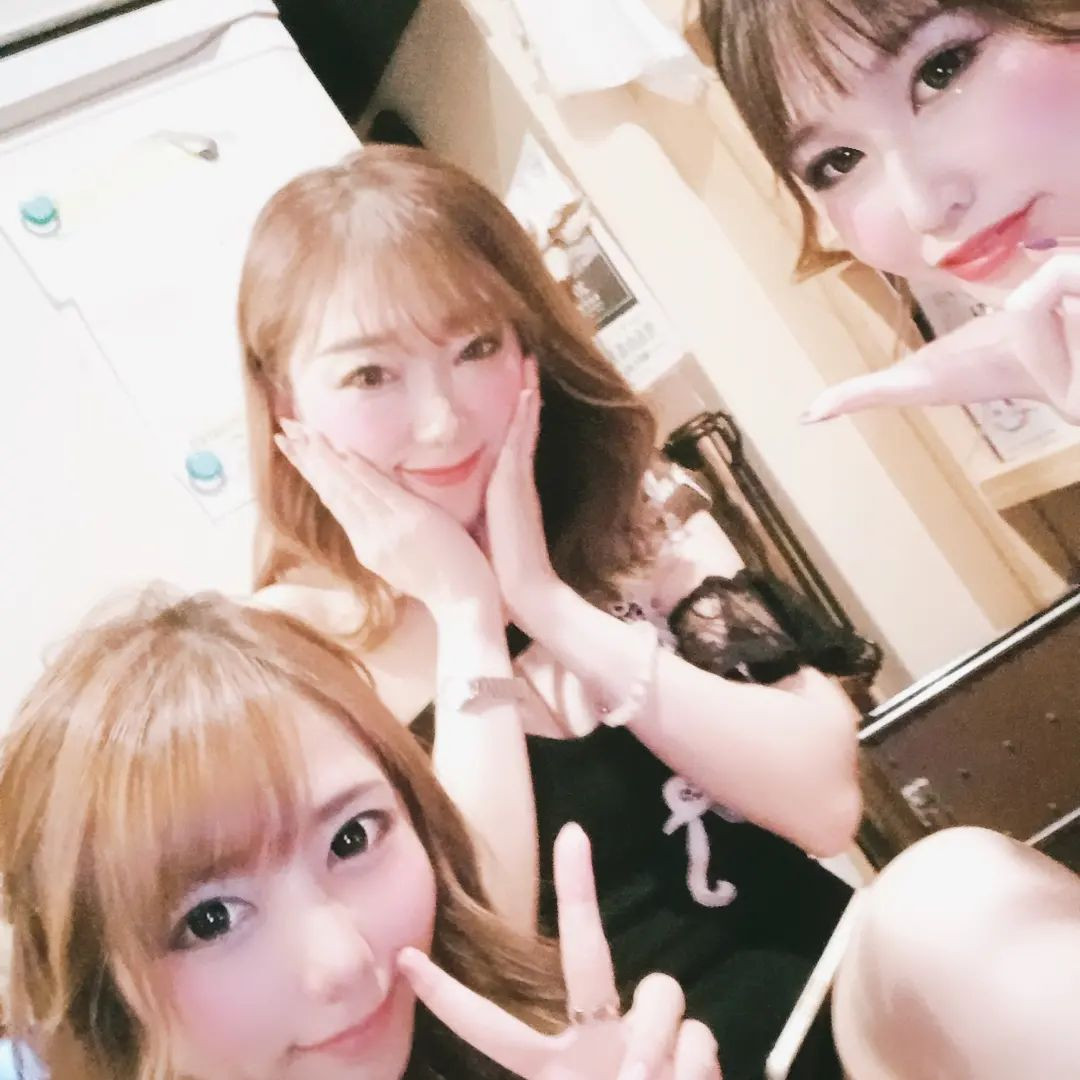 ひなちんもうすぐ誕生日🌟

先に言っておこう✨
おめでとぉーん💕

#クラブヘレナ　#響きグループ　#水妃由羅　#札幌　#すすきの　#北海道　#ニュークラブ　#ニュークラ嬢　#すすきのニュークラ　#ラウンジ　#ラウンジ嬢　#キャバクラ　#キャバ嬢　#ホステス　#道産子　#美女スタグラム　#求人　#自撮り　#ヘアアレンジ　#キャバキャバ