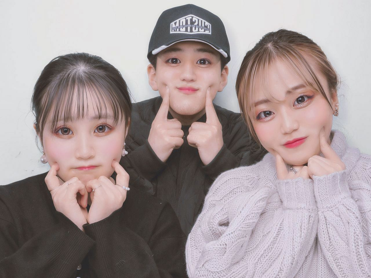 🧏🏻‍♀️
実は家でかくれんぼするくらい仲良しだったりしちゃったり😌