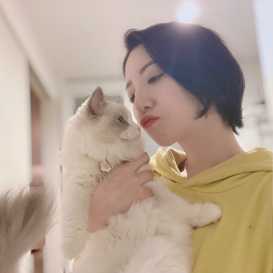 、
お姫様に👸🏼嫌々されてる写真w
だけどいつもべったりです😂❤️

#ヘレナ#響グループ#百瀬るあ
#札幌#すすきの#北海道#ニュークラブ#ニュークラ嬢
#すすきのニュークラ#ラウンジ#ラウンジ嬢#キャバクラ#キャバ嬢#ホステス#道産子#美女スタグラム#求人#自撮り#ヘアアレンジ#キャバキャバ
#ゴルフ#ゴルフ女子#旅行#JGC#JAL#カメラ