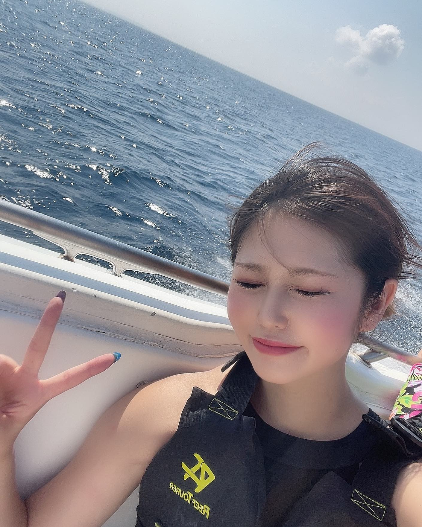 9月もありがとうございました😊
10月もよろしくお願いします🥺

@helena_hibikigroup 

#クラブヘレナ　#響グループ　#天海莉央奈　#札幌　#すすきの　#北海道　#ニュークラブ　#ニュークラ嬢　#すすきのニュークラ　#ラウンジ　#ラウンジ嬢　#キャバクラ　#キャバ嬢　#ホステス　#道産子　#美女スタグラム　#求人　#自撮り　#ヘアアレンジ　#キャバキャバ#札幌観光#お酒#酔っ払い#歌舞伎町#錦#中州#国分町#お酒好きと繋がりたい#自撮り#いいね返し