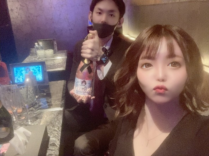 Hさん2年ぶりのお誕生日お祝いありがとう🥂🧡
.

#エリアジー #オレンジテラス #オーシャンスカイ #モナクラス #ニュークラブ #ニュークラ #キャバクラ #ホステス #キャバ嬢 #すすきの #札幌 #歌舞伎町 #国分町 #可愛い #かわいい #いいね #フォロミー #フォロー #フォロワー #followｍe #likeforlikes #instagood #instalike #follow #f4f #ヘアセット #ショートカット #ヘアアレンジ