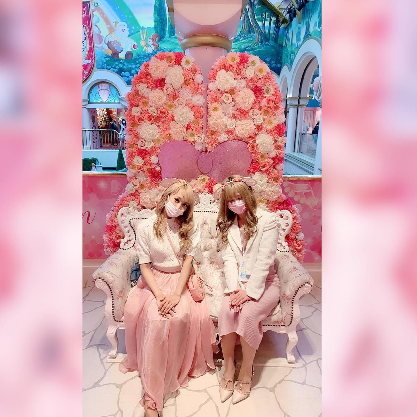 マイメロちゃんのケーキの前に
あった椅子🐰🎀💕
キティちゃんのお部屋も
椅子が濃いピンクで
全てが可愛すぎた🥹💓💓
*

#サンリオピューロランド #サンリオ #サンリオコーデ #ピューロランド #マイメロ #マイメロディ #フラワースタンド #姫系 #花が好き #ピンクコーデ #マイメロ椅子 #サンリオ好きな人と繋がりたい  #birthdaygirl #sanrio #sanriopuroland #sanriojapan #sanrioshop #pinkpinkpink #birthdaypart