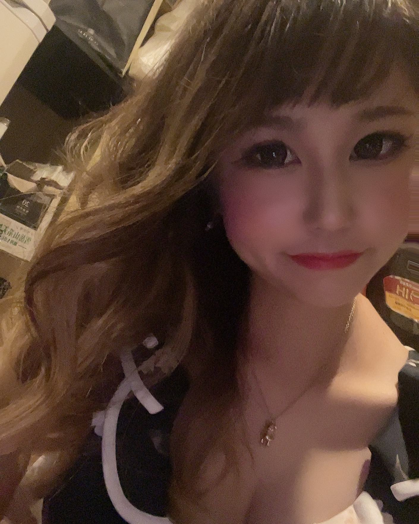 そろそろ髪の毛染めようかな🥰

@helena_hibikigroup 

#クラブヘレナ　#響グループ　#天海莉央奈　#札幌　#すすきの　#北海道　#ニュークラブ　#ニュークラ嬢　#すすきのニュークラ　#ラウンジ　#ラウンジ嬢　#キャバクラ　#キャバ嬢　#ホステス　#道産子　#美女スタグラム　#求人　#自撮り　#ヘアアレンジ　#キャバキャバ#札幌観光#お酒#酔っ払い#歌舞伎町#錦#中州#国分町#お酒好きと繋がりたい#自撮り#いいね返し