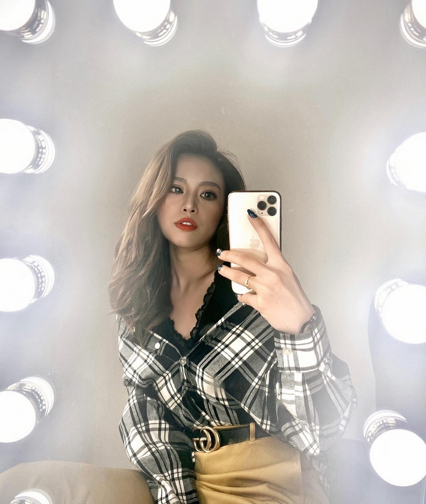 .
.
ちょっと昔の、系統の違う時のわたし😱
#系統迷子。#前髪なし時代 #gal 
.
ちなみに今日は、
🔔鈴鐘（ベルベ）🔔います💌
連絡ちょうだいね🐴🤎
.
#道産コウ #北海道のコウちゃん #鈴鐘 #ベルベ #bellve #Nプレイスビル #Nプレイスビル7F #キャバクラ #ニュークラブ #ニュークラ #ナイツ #ナイツネットで検索 #ホステス #キャバ嬢 #すすきの #北海道 #札幌 #歌舞伎町 #六月木 #銀座 #北新地 #可愛い #ミニドレス #キャバ嬢ドレス #ビジョビ