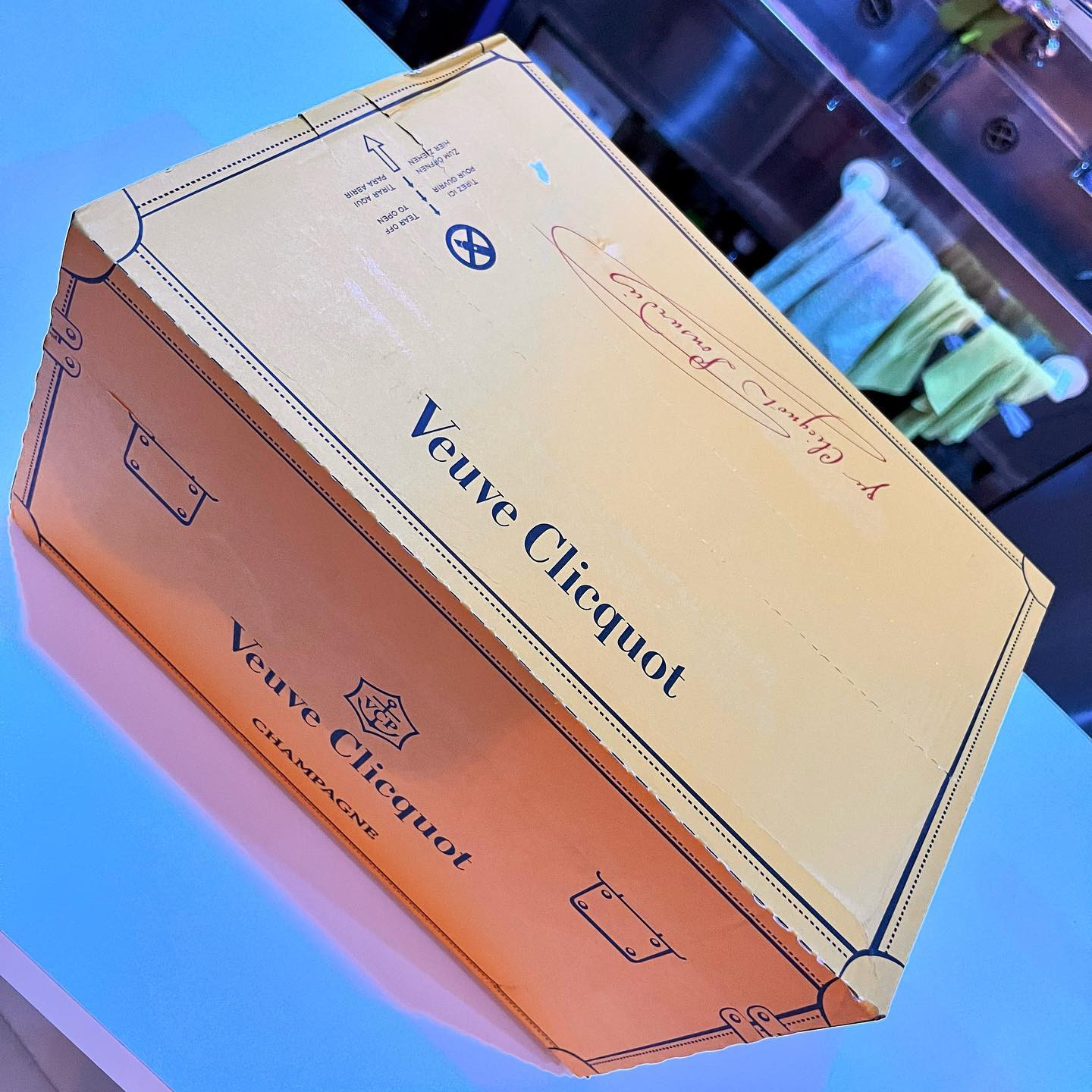 Girl's Bar Blue ホットニュース 33196