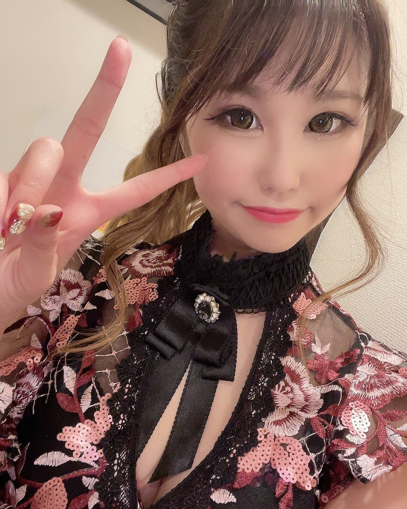 今日も出勤😇

@helena_hibikigroup 

#クラブヘレナ　#響グループ　#天海莉央奈　#札幌　#すすきの　#北海道　#ニュークラブ　#ニュークラ嬢　#すすきのニュークラ　#ラウンジ　#ラウンジ嬢　#キャバクラ　#キャバ嬢　#ホステス　#道産子　#美女スタグラム　#求人　#自撮り　#ヘアアレンジ　#キャバキャバ#札幌観光#お酒#酔っ払い#歌舞伎町#錦#中州#国分町#お酒好きと繋がりたい#自撮り#いいね返し