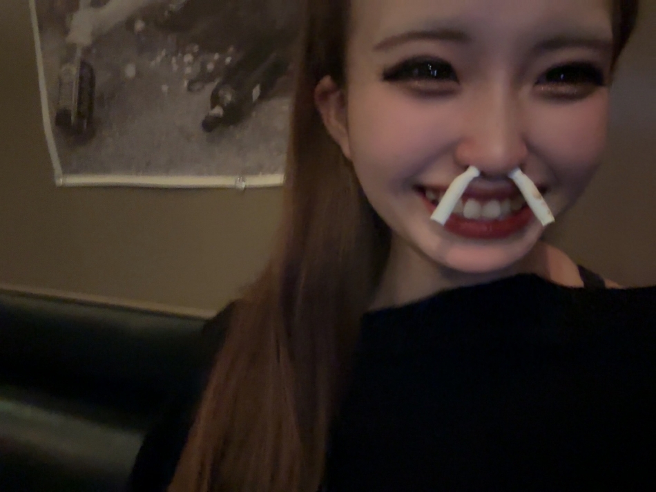 お願い。見ないで。