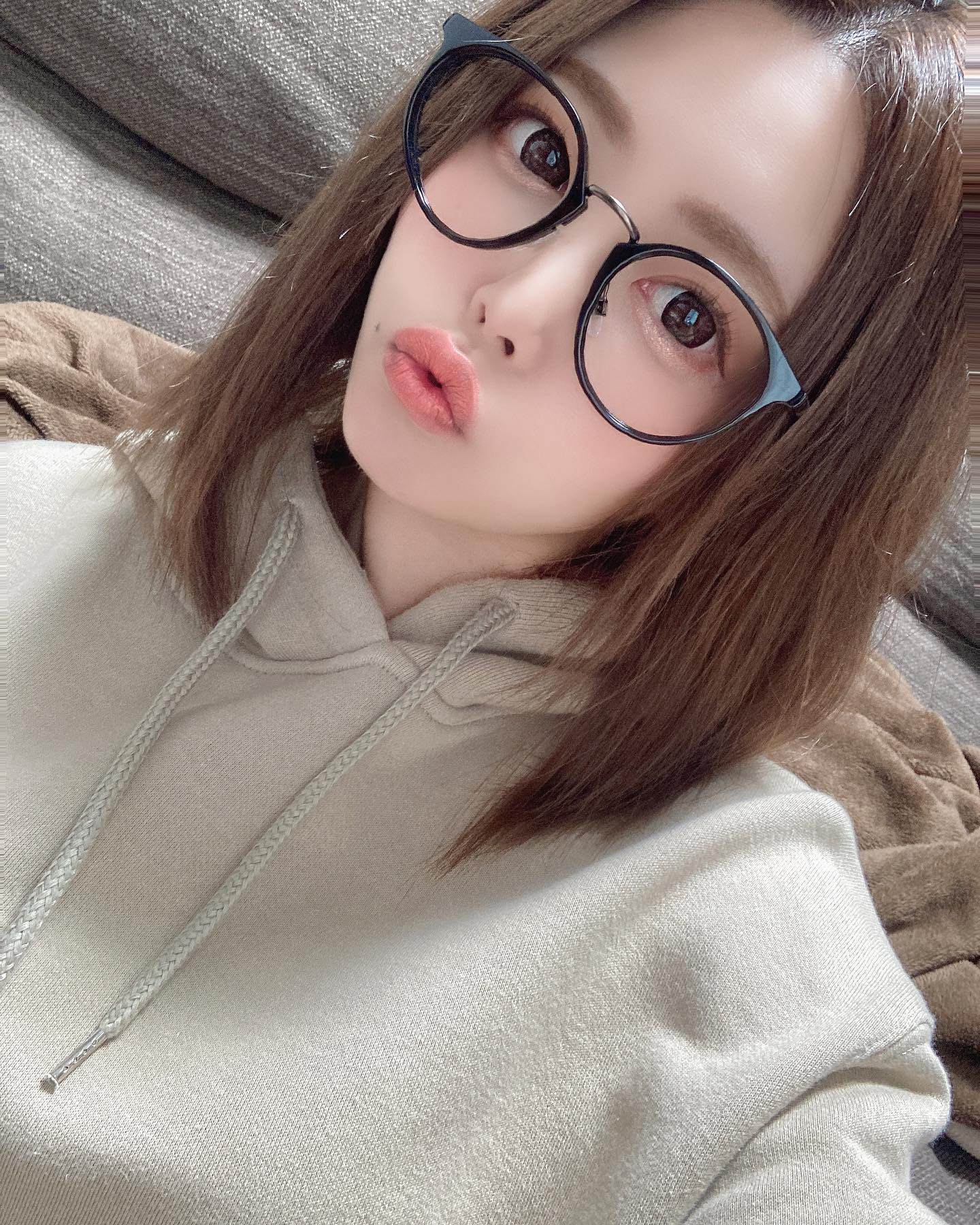 やっぱりメガネ好きだなぁ👓🖤
.
#エリアG #エリアGグループ #モナクラス #モナクラス札幌 #モナクラス札幌あい
#ニュークラブモナクラス札幌
.
.
#キャバクラ #キャバ #キャバ嬢 #キャバクラ嬢 #すすきのキャバクラ #すすきのキャバ嬢
.
#ニュークラ #ニュークラブ #キャバキャバ #すすきのニュークラ #すすきのニュークラブ
#すすきのニュークラエリアG #すすきのニュークラブエリアG #すすきのニュークラモナクラス札幌 #すすきのニュークラブモナクラス札幌
#すすきのキャバクラエリア