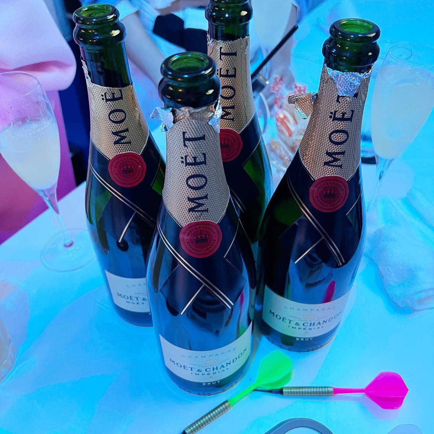 Girl's Bar Blue ホットニュース 33261