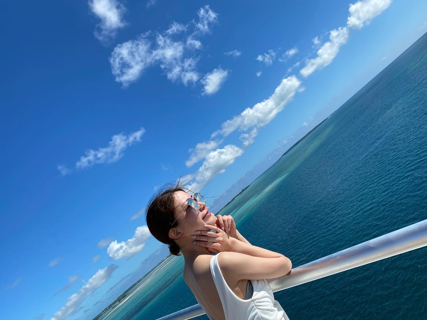 ☁️🏝宮古ブルー🐠🌞

綺麗な海見てるだけで本当に楽しい🏝✨

伊良部大橋🌈✨
サングラスに空と雲と海が映ってる💙
リフレッシュ✨

ヤビジも行けた✨

.

.

.

.

#宮古島
#宮古ブルー
#伊良部大橋
#ヤビジ
#絶景
#海