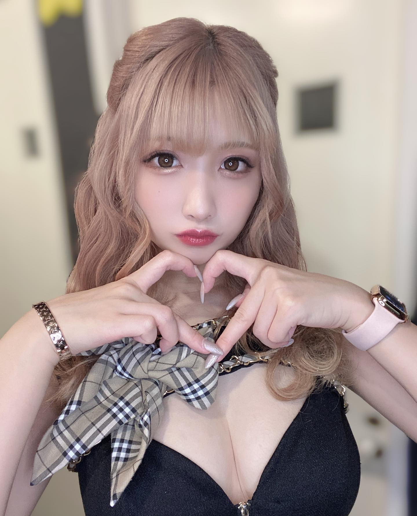 新しい髪色女の子ウケがよい💮

・
・

#芹沢あいな#キャバドレス#ニュークラ嬢#すすきのニュークラ#キャバ嬢#キャバクラ#ホステス#ポートレート#撮影モデル#被写体モデル#グラビア#グラドル#撮影#美乳#ギャル#美尻#尻フェチ#カメラマンさんと繋がりたい#ビジョビ#札幌#東京#japanesegirl#portrait#camera#model#sexy#cute#photo#cosplay