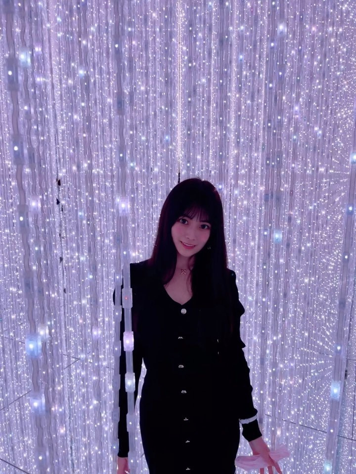 チームラボってきた🌍🦄❤︎
曲は、最近はまってる藤井風のgrace💠

　#キャバ嬢 #歌舞伎町 #新宿 #六本木 #ドレス #北新地#キャバ#錦#中洲#名古屋#ホスト#ホステス#キャバドレス#大阪#すすきの#出勤#東京#シャンパン#水商売#キャバクラ#ニュークラブ#シティーグループ#ラピュタ