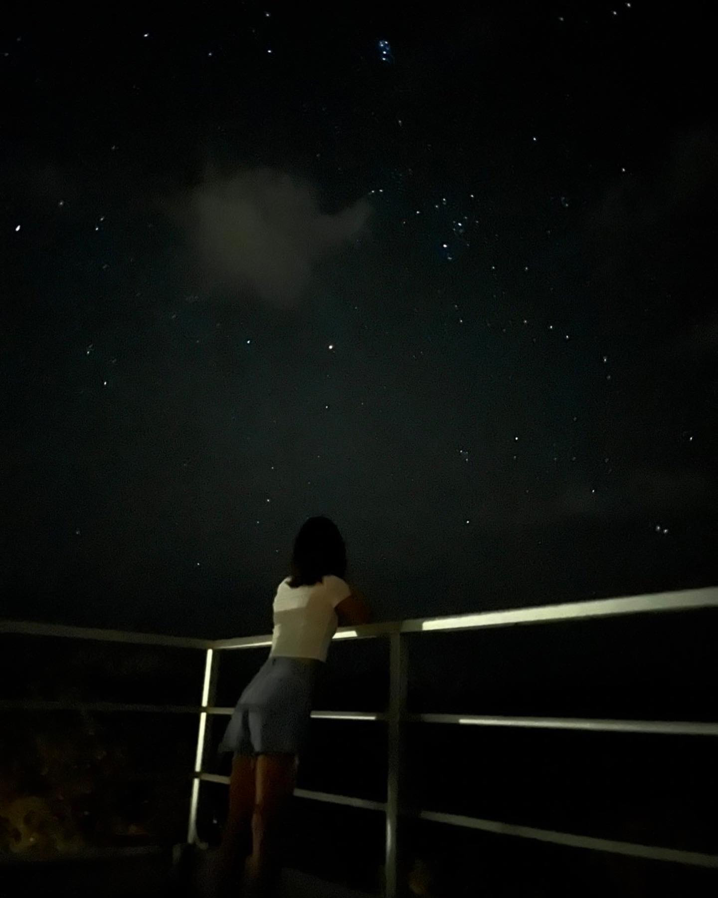 iPhoneのカメラだけでこれだけ写るってすごい🌌✨

流れ星いっぱい見た🌟

何時間でもみてられるよね、星って🌟

.

.

.

.

#石垣島
#夜空
#星
#流れ星
#iPhoneカメラ