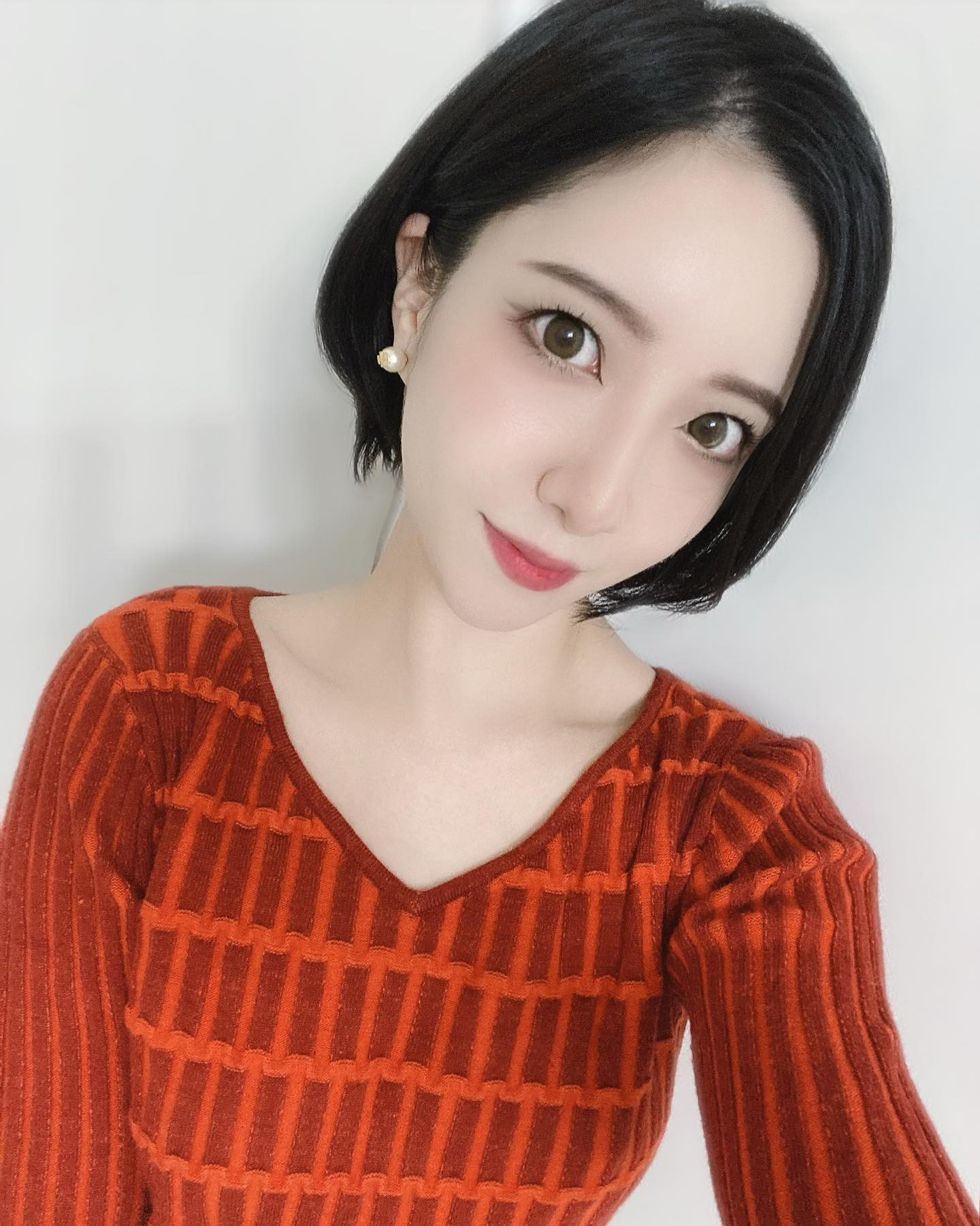 、
とぉっても目が痒い←
オールシーズンなんかかんかの
花粉でアレルギー辛🤪
、
先週末は惨敗だったから←
今週末楽しくなるといーなぁ💓

#ヘレナ#響グループ#百瀬るあ
#札幌#すすきの#北海道#ニュークラブ#ニュークラ嬢
#すすきのニュークラ#ラウンジ#ラウンジ嬢#キャバクラ#キャバ嬢#ホステス#道産子#美女スタグラム#求人#自撮り#ヘアアレンジ#キャバキャバ
#ゴルフ#ゴルフ女子#旅行#JGC#JAL#カメラ