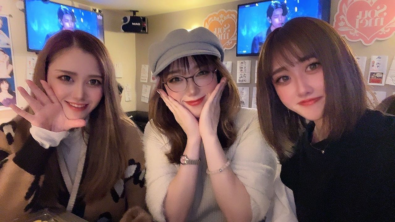 おひなとゆーみん❤️🐱

@helena_hibikigroup 

　#クラブヘレナ #ヘレナ #響グループ #水沢愛美 #札幌 #すすきの #北海道 #ニュークラブ #ニュークラ嬢 #すすきのニュークラ #ラウンジ #ラウンジ嬢 #キャバクラ #キャバ嬢 #ホステス #道産子 #美女スタグラム #求人 #自撮り #ヘアアレンジ #キャバキャバ #hokkaido #sapporo #susukino #helena #hibikigroup #champagne #l4likes #instagood