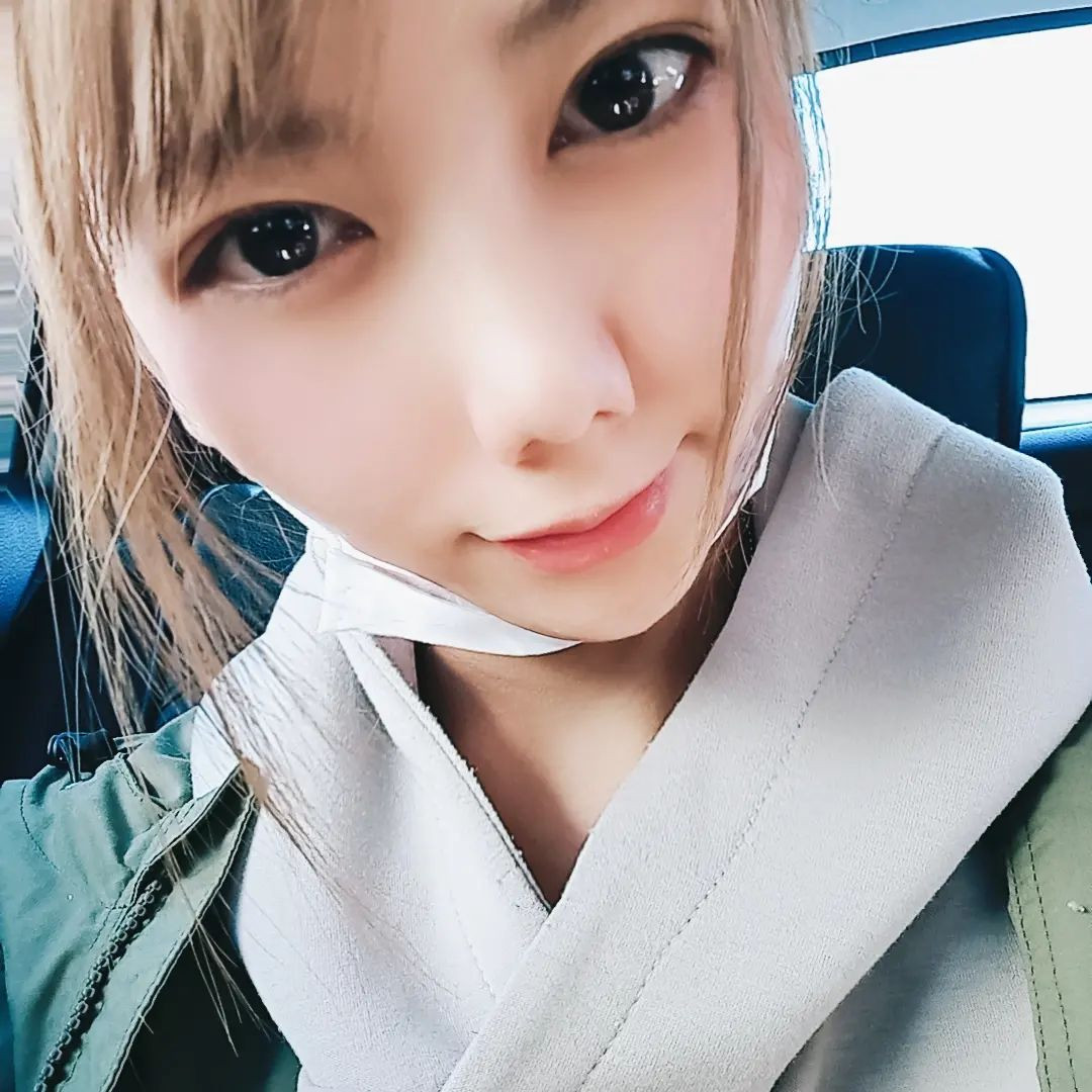 寒いからパーカーがそろそろ着れる🎵

#クラブヘレナ　#響きグループ　#水妃由羅　#札幌　#すすきの　#北海道　#ニュークラブ　#ニュークラ嬢　#すすきのニュークラ　#ラウンジ　#ラウンジ嬢　#キャバクラ　#キャバ嬢　#ホステス　#道産子　#美女スタグラム　#求人　#自撮り　#ヘアアレンジ　#キャバキャバ