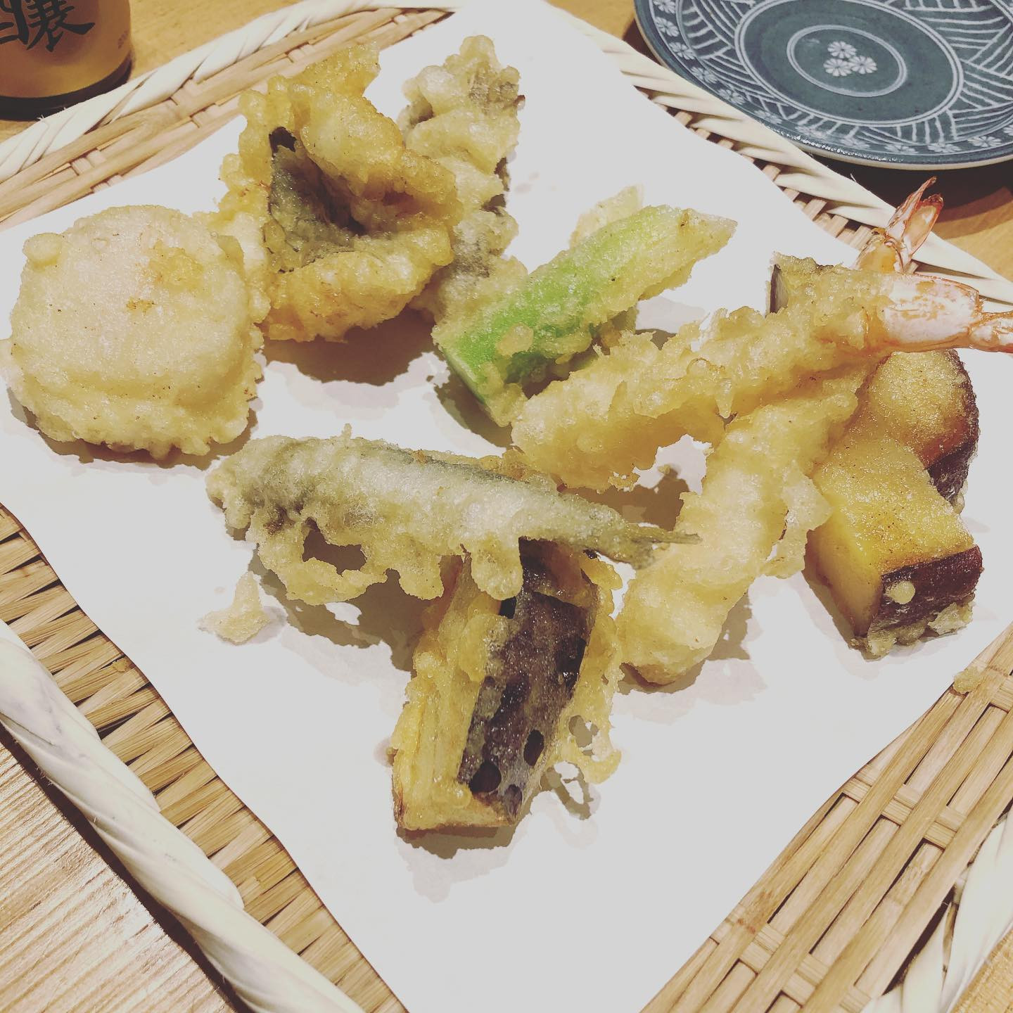 2020.8.8(土)
・
・
今月は7～8日浴衣day‪‪で2日間とも浴衣きて出勤しました❤︎‬👘
昨日は浴衣でかおるさんと同伴してきてお初の無垢TO-YAに行ってきました😆‪‪❤︎‬
どれもめためた美味しかったけどフォアグラ肉巻き？ってやつがダントツ美味しくて2回も頼んじゃった😭😝
日本酒もどれも飲みやすくて美味しかった❤️🧡💛💚💙💜
・
いい感じに酔っ払ってそのまま出勤してその後はシャンパン頂きました🥺
いつもありがとうございます！
めっちゃ楽しかったですちゃんちゃん
・
・
まったねーん👋💋
#宮