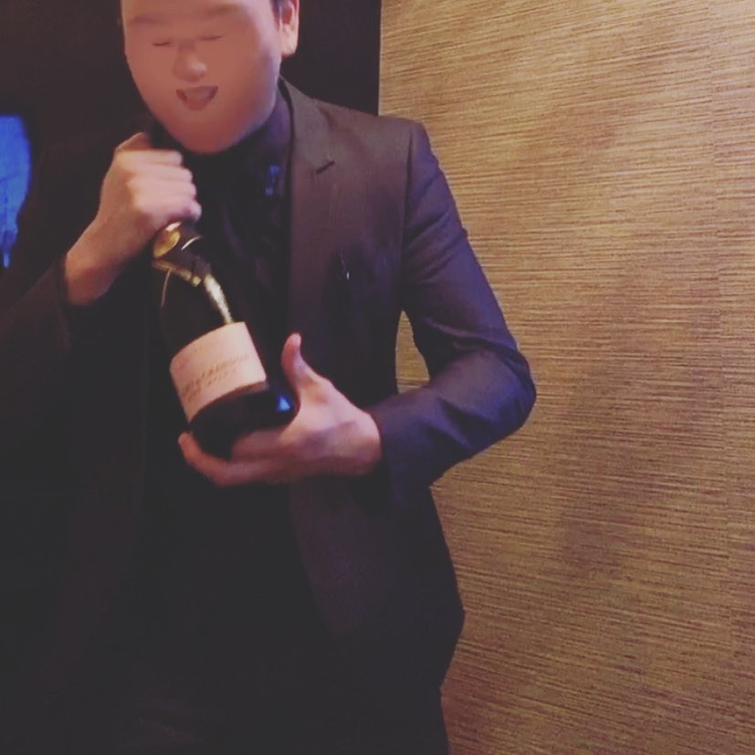 ・
・
ボーイとシャンパン🍾
・
・
ありがとうございました🤤‪‪❤︎‬
・
・
#宮城#宮城県#仙台#仙台市#国分町#分町#キャバクラ#キャバ#キャバ嬢#モエ#ロゼ#モエロゼ#シャンパン#club Richard