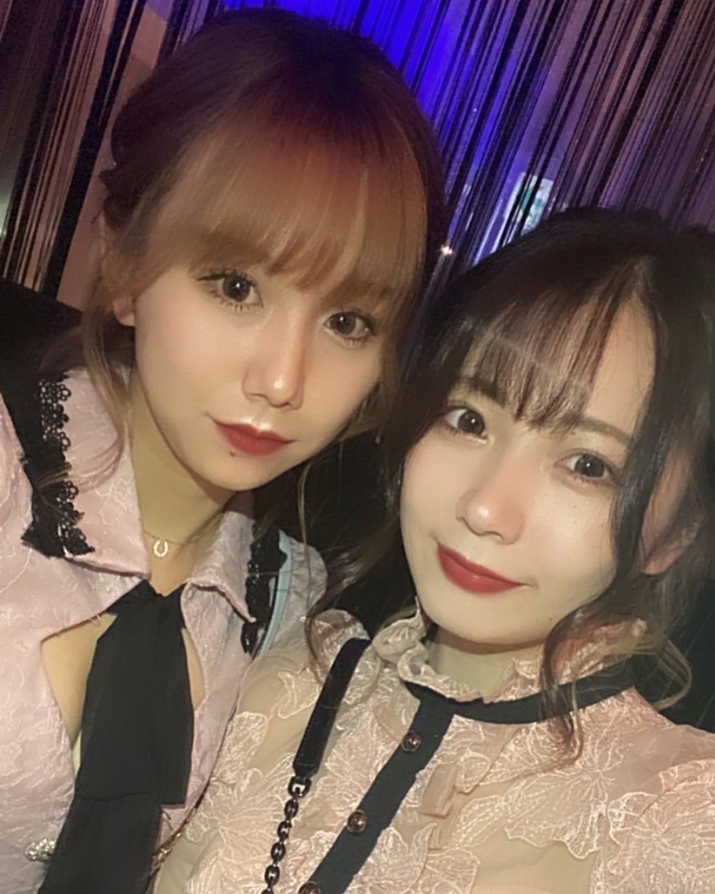 .
.
かのんちゃんが夜職始めて
初めて買ったドレスらしい
@pandanobabychan 
貴重な物頂いた🥰❤️
本当にありがた過ぎる、、、！！
これで私も頑張っちゃお🥰❤️
月火水出勤してます〜✋
.
.
#店なう
#ニュークラブ #ニュークラ嬢 
#rymansbar #すすきのキャバ嬢 
#すすきの #キャバクラ #キャバ嬢 
#すすきのニュークラブ #ヘアメイク 
#ドレス #セルフィ #自撮り #selfie 
#夜職 #instagood #instalike #ınstagood  #歌