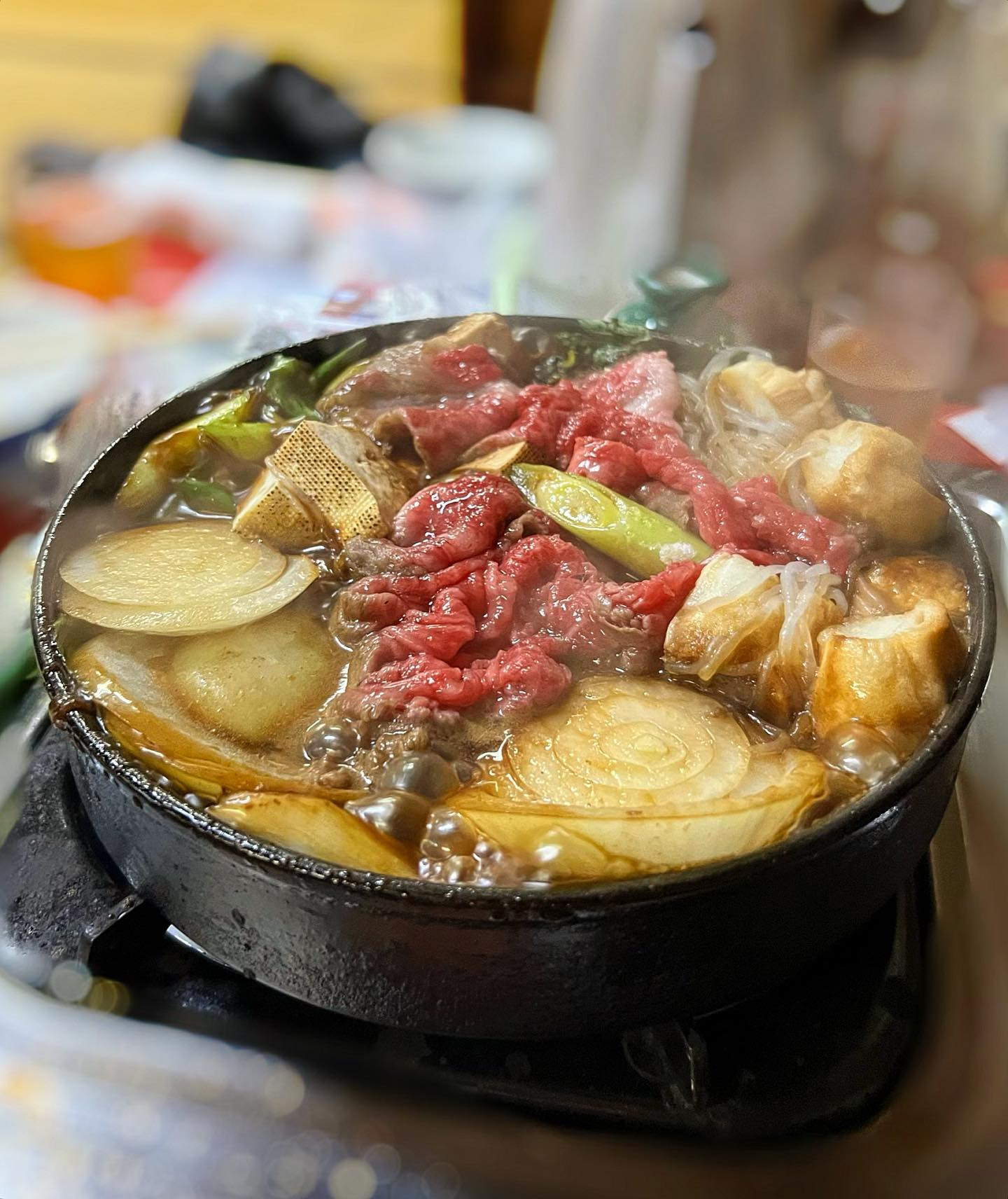 すき焼きって撮るの難しい🤥
こういう雰囲気すきー
.
.
#京都 #京都グルメ 
#すき焼き #すき焼きキムラ 
#すき #やき