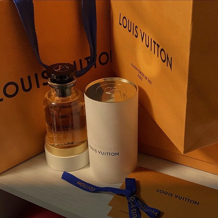  Instagramで記事を開くまいかさ...