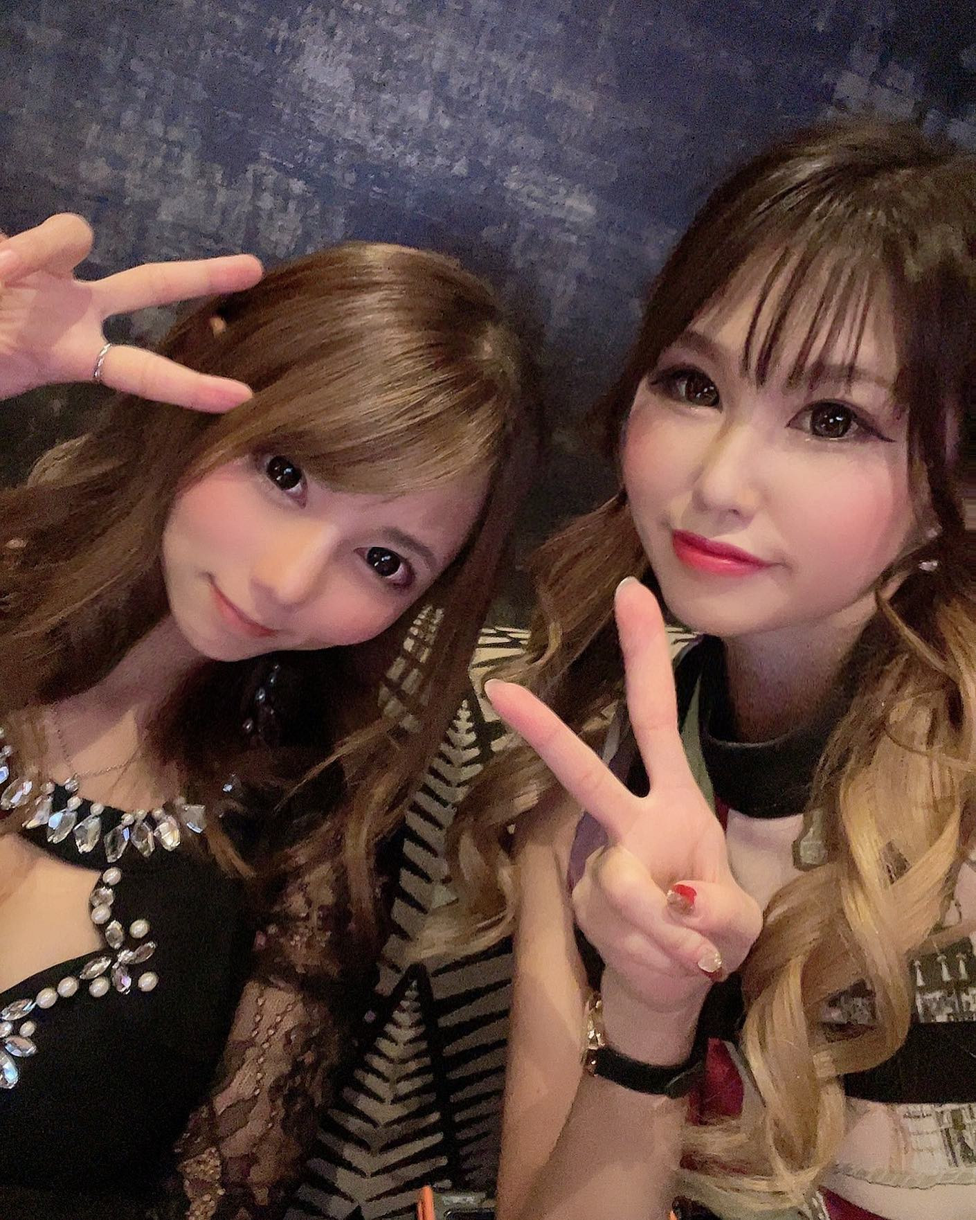 今日もゆら氏と😋

@helena_hibikigroup 

#クラブヘレナ　#響グループ　#天海莉央奈　#札幌　#すすきの　#北海道　#ニュークラブ　#ニュークラ嬢　#すすきのニュークラ　#ラウンジ　#ラウンジ嬢　#キャバクラ　#キャバ嬢　#ホステス　#道産子　#美女スタグラム　#求人　#自撮り　#ヘアアレンジ　#キャバキャバ#札幌観光#お酒#酔っ払い#歌舞伎町#錦#中州#国分町#お酒好きと繋がりたい#自撮り#いいね返し