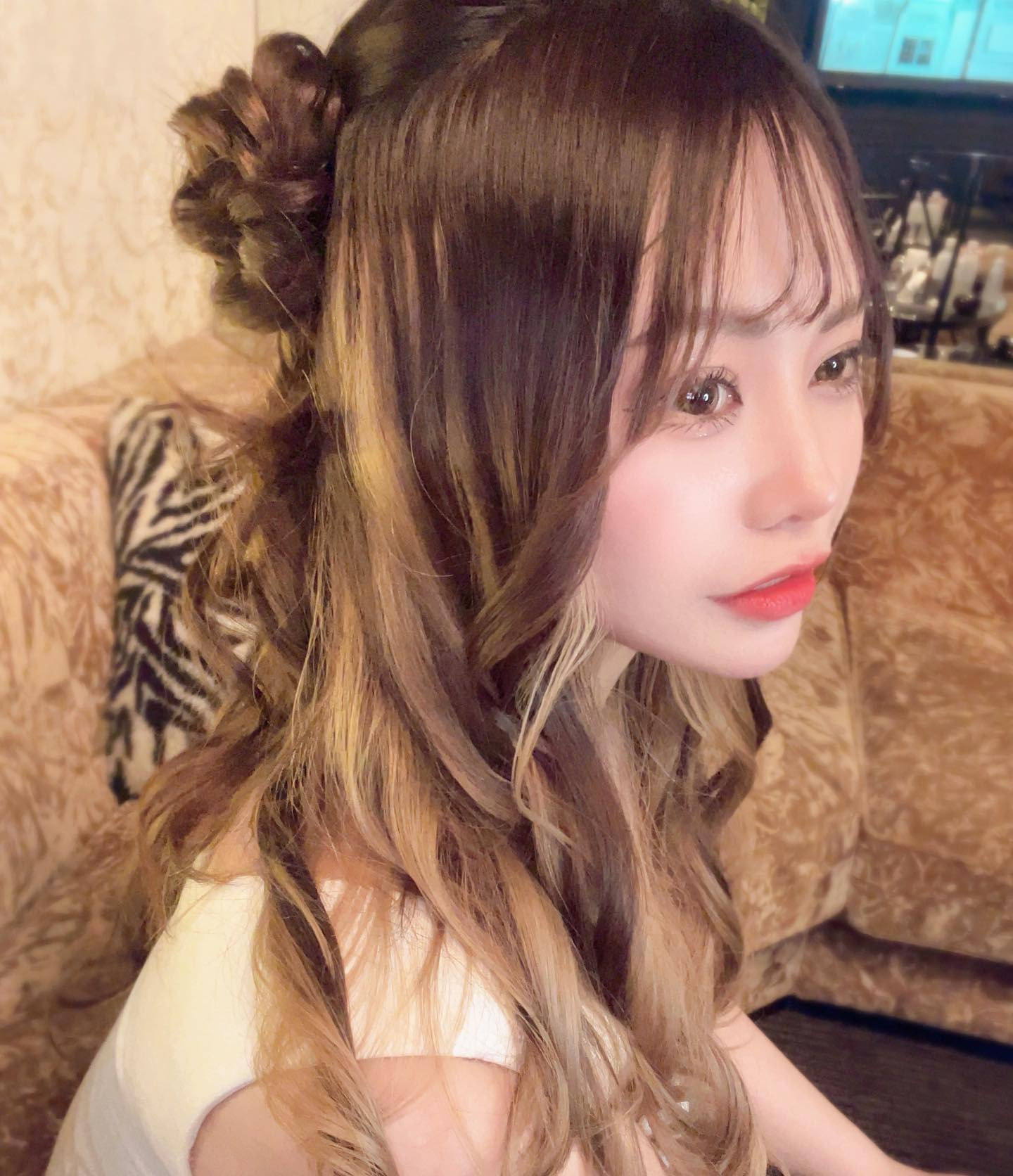 えぇ〜ん！ななせさんの髪かわいい〜❤️

ってあみなが撮ってくれた。笑
@amina.1213_ 

.
.
.
.

#韓国 #歌舞伎町 #新宿 #キャバ嬢 #キャバクラ #宣材写真 #撮影 #キャバドレス #リュアーグ #指名 #名古屋 #北新地 #六本木 #銀座 #すすきの #instagood #followforfollowback #いいね返し #きゃばきゃば #ドレス #水商売 #自撮り女子 #selfie #フォロー返します #酒好きな人と繋がりたい #キャバ #hairstyle #뷰티