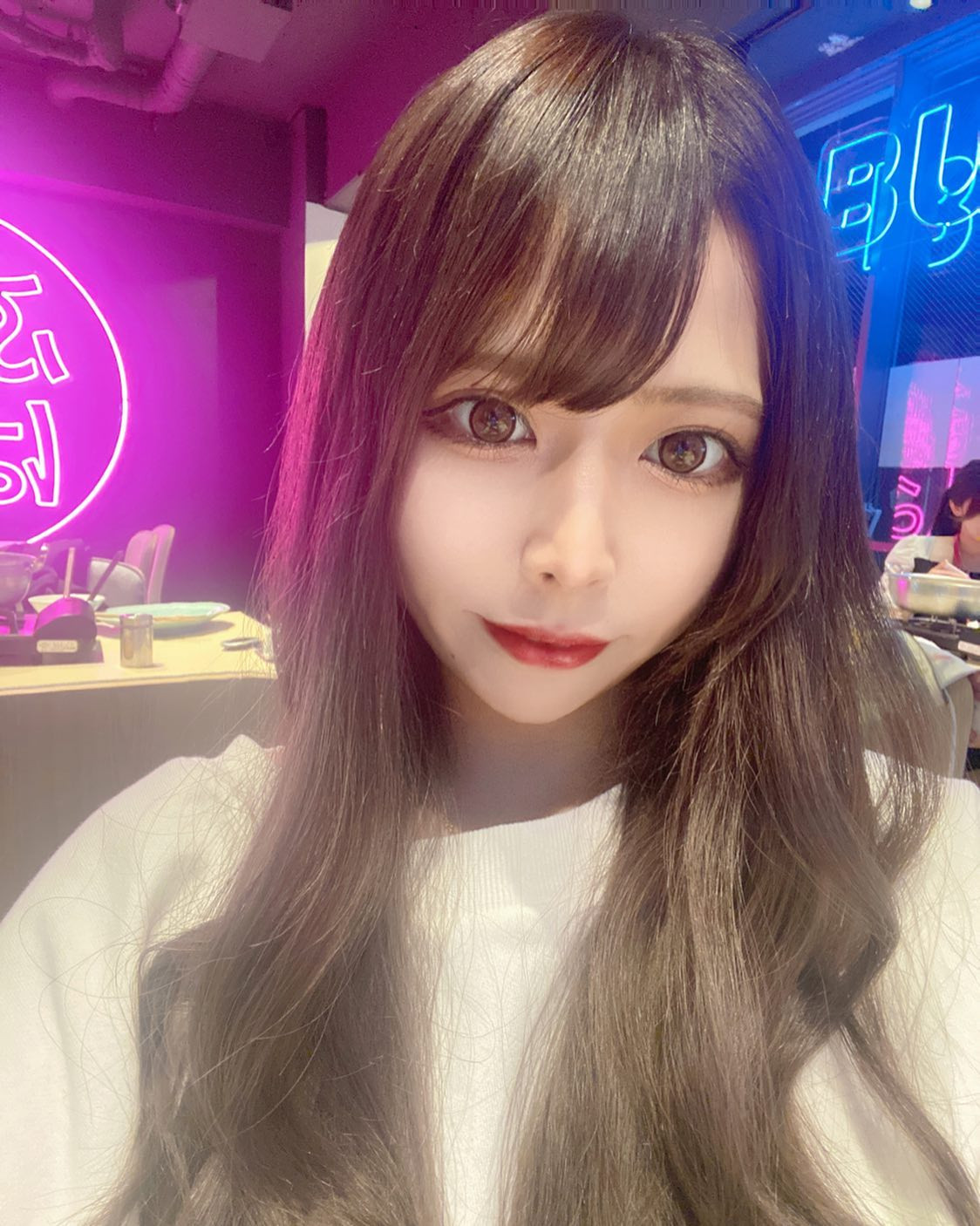 .
.
にゆ ！！！💁✂
.
最近は地毛育成のためにブリーチ控えてるけど暗髪も馴染んできたな〜🤭
語彙力なくていつもよく分からんオーダーの仕方しちゃうのに細かい所まで理想通りにしてくれるあんじゅさんがすごすぎて…😢🤍
.
透明感あるけどふわふわっとした暗い色(大矛盾)って伝えたら理想通りになってて頭上がらん😢❤️(笑)
.
そして今回も安定に激カワ面白い大優しいあんじゅさんに1人で勝手に癒されてた…♡天使👼🏻💞
いつも忙しいのにありがとうございます🙏🥲
.
.
.
.
#newhaircolor #new