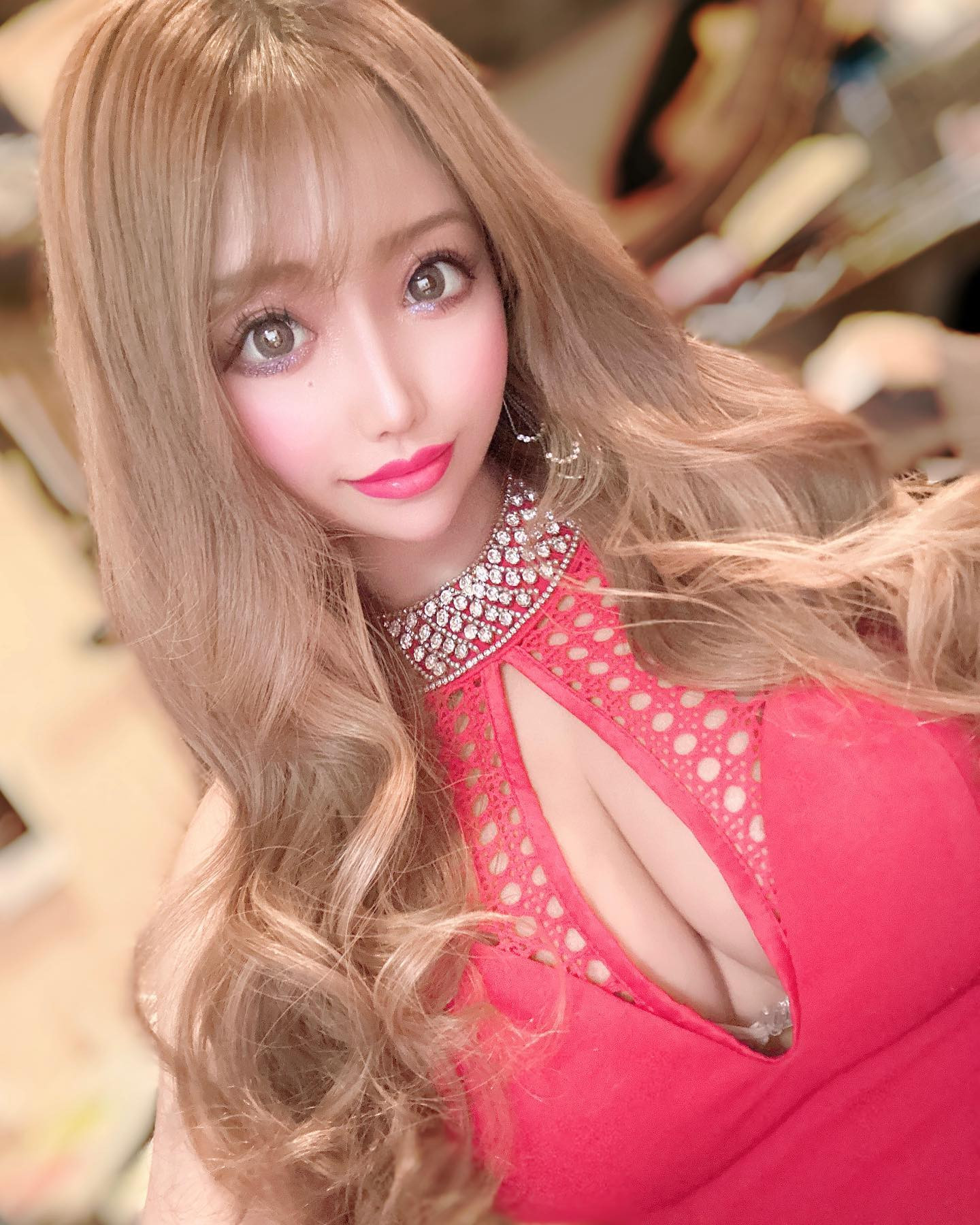 久しぶりに赤着た！♥️

ねー最近全然遊びいったりもしてないし
投稿することなんもない！わら

#歌舞伎町 #キャバクラ #キャバ嬢 #新宿 #水商売 #夜職 #ホスト #東京 #大阪 #北新地 #六本木 #麻布 #中洲 #福岡 #すすきの #池袋 #渋谷 #model #fashion #make #hair #fff #美男美女と繋がりたい #可愛い #インスタ映え #自撮り界隈#ドレス#赤#red #♥️♥️♥️♥️♥️♥️