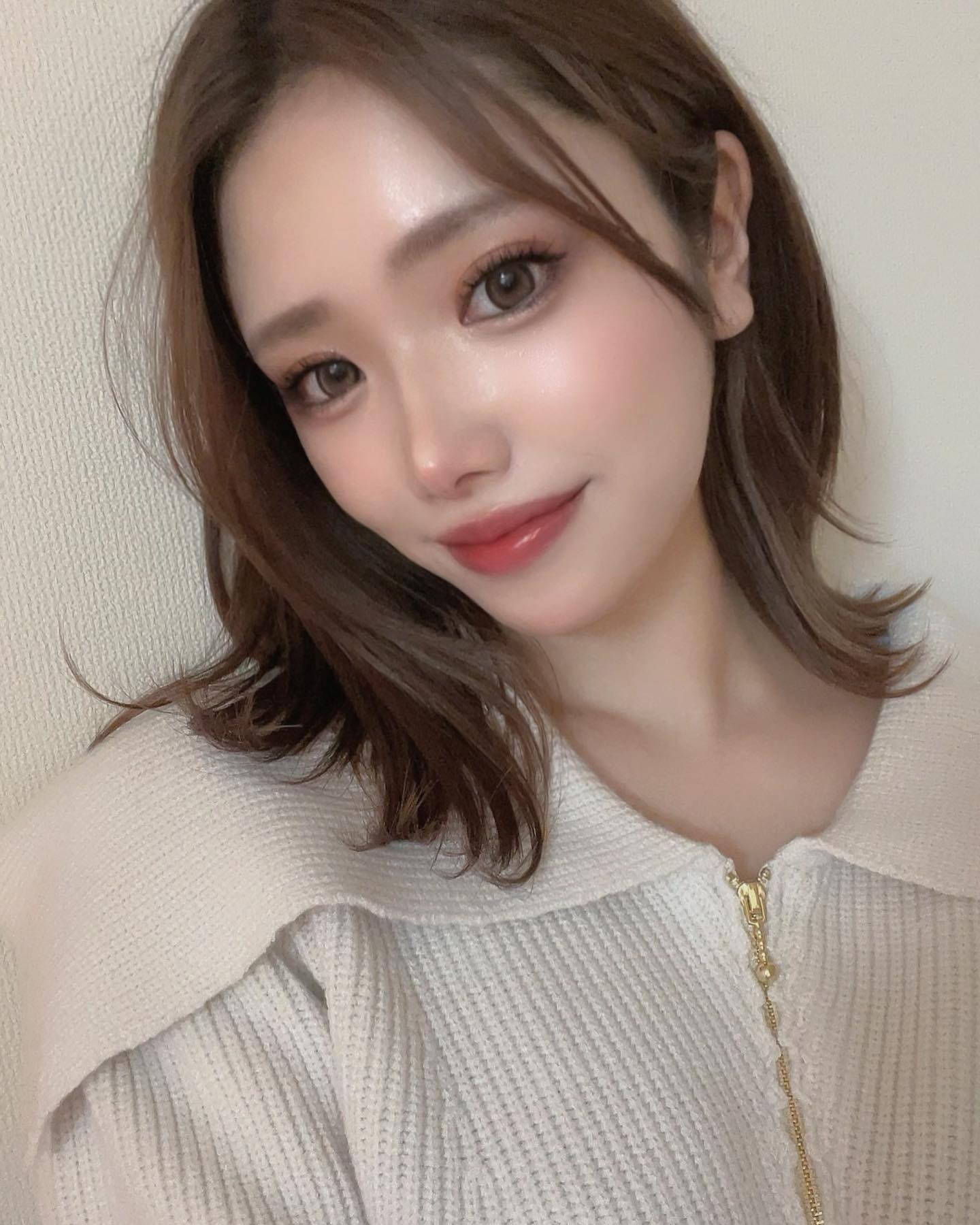 寒いの苦手みたい☹️
.
.
#仙台 #国分町 #六本木 #歌舞伎町 #銀座 #札幌 #ススキノ #北新地 #中洲 #国分町キャバクラ #キャバクラ #キャバ嬢 #シャンパン #オレンジテラス #オレンジテラス仙台 #ニューヨーク #thenewyork #エリアgグループ #こころだよ