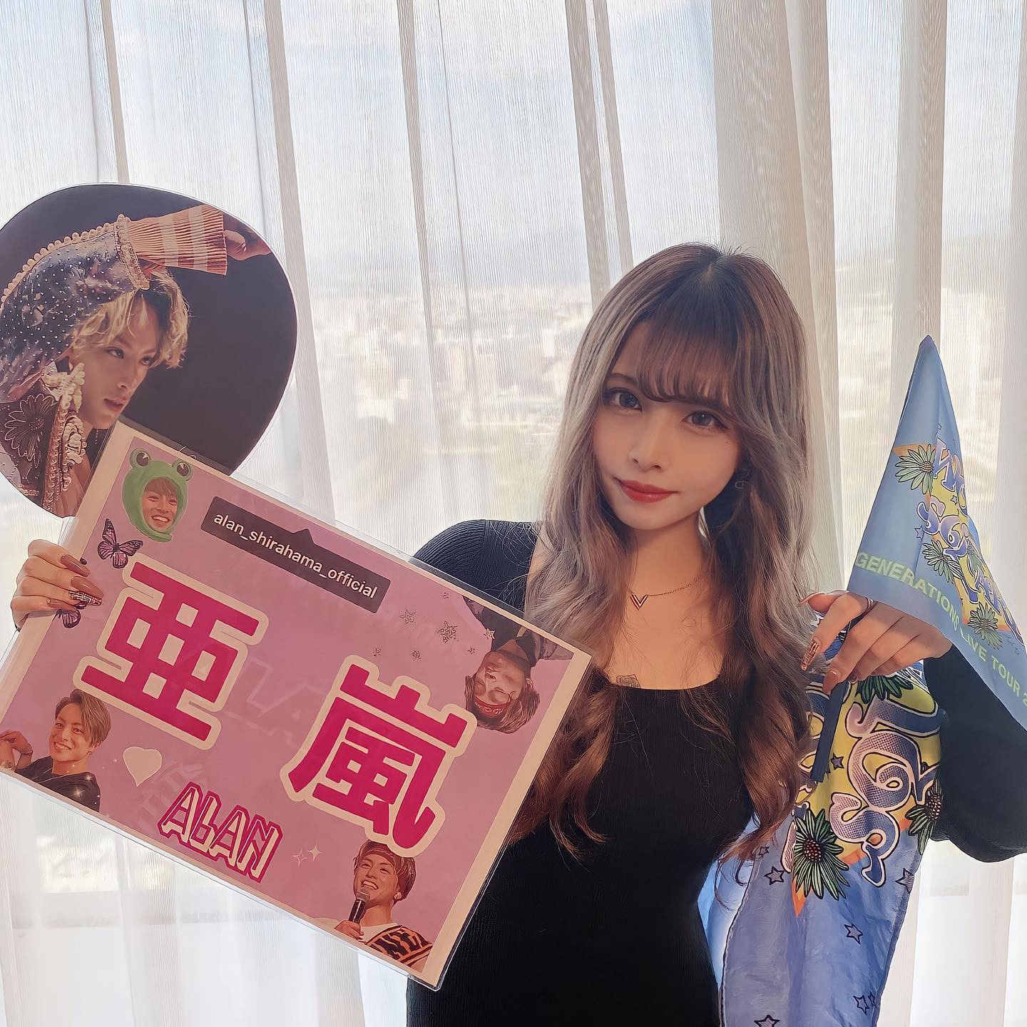 .
.
💙WS💙 ~広島グリーンアリーナ~
.
推しのビジュが爆発しすぎててイケメンすぎて失神寸前だったけど最後まで耐えた😮‍💨(笑)
.
やっぱエバグリの時テンションあがりすぎて毎回死ぬほどジャンプしちゃうから前後左右の人にほんとに申し訳ない、、
てか飛びすぎて会場揺れてたらみんなに申し訳ない、、
.
次は東京公演🗼神席祈願🥺♡
.
12月はEXILE🎄❤️
GENEのも当たりますように🎅
.
.
.
.
#ws #wondersquare #generations #gene #geneファンさんと繋