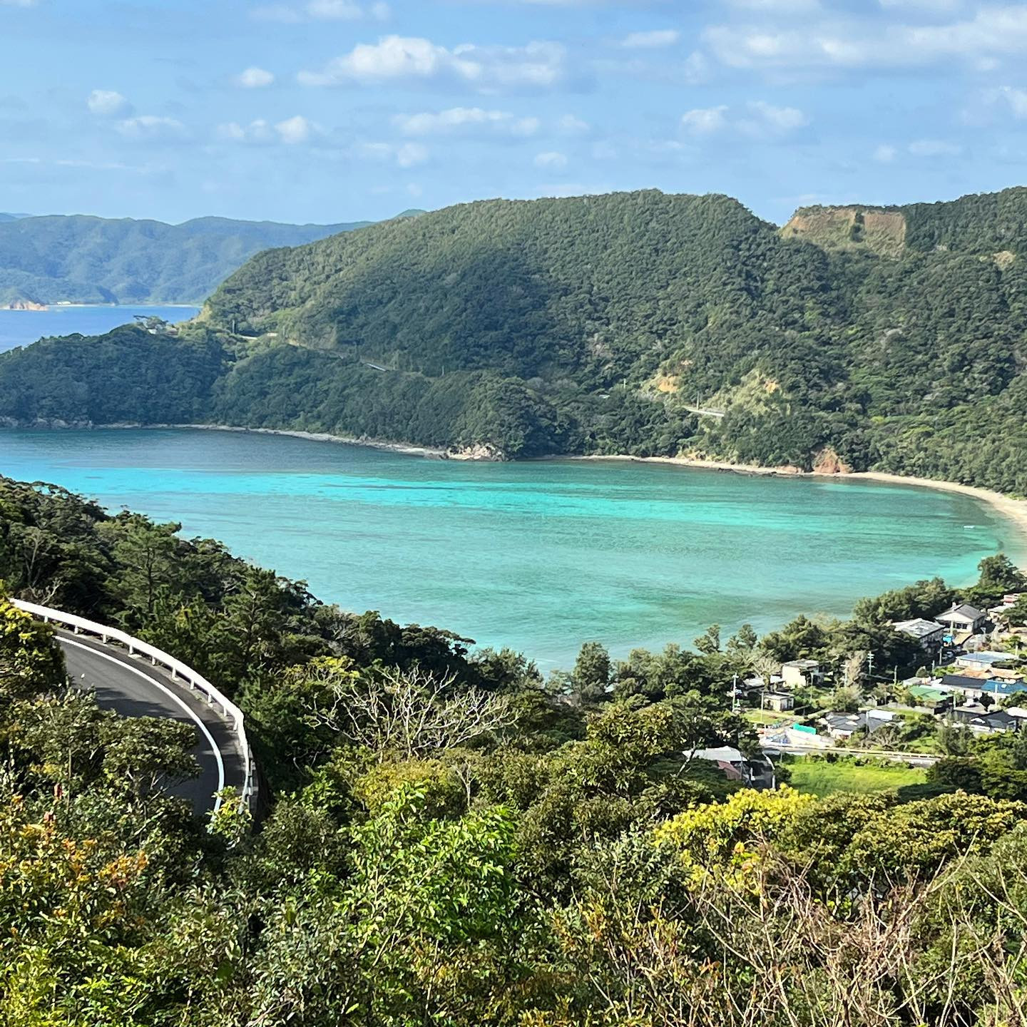 奄美大島の旅は残念だけど、
クジラはまたリベンジしたいな😊

#GirlsBar#Blue#kabukicho#歌舞伎町#shinjuku#新宿#旅行#海#ダイビング#divermag#zkg10#絶景事典#夏#ハッピー#東京カメラ部#東京カメラ倶楽部#飯テログラム#麺スタグラム#ファインダー越しの世界#divermag#underwater#iPhone#GOPRO#Canon#Ricoh#THETA#OLYMPUS#tough#TG-6