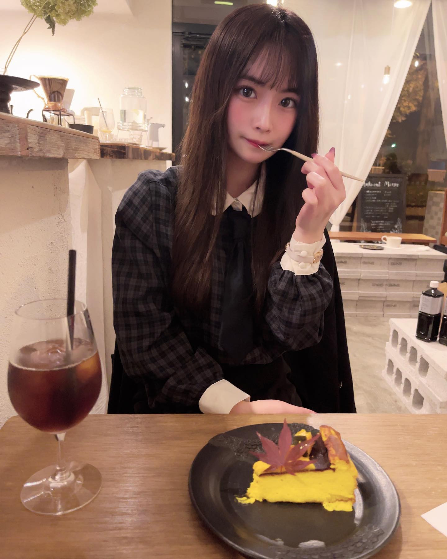 ぱく。コーヒーはブラックが好きです。☕️

今週は水曜日以外、出勤してます🐦♣️
10月ラストスパート頑張らせて下さい💭

#キャバ嬢 #歌舞伎町 #新宿 #六本木 #ドレス #北新地#キャバ#錦#中洲#名古屋#ホスト#ホステス#キャバドレス#大阪#すすきの#出勤#東京#シャンパン#水商売#キャバクラ#ニュークラブ#シティーグループ#ラピュタ#anycafe#cafe#カフェ#コーヒー#スイーツ#札幌