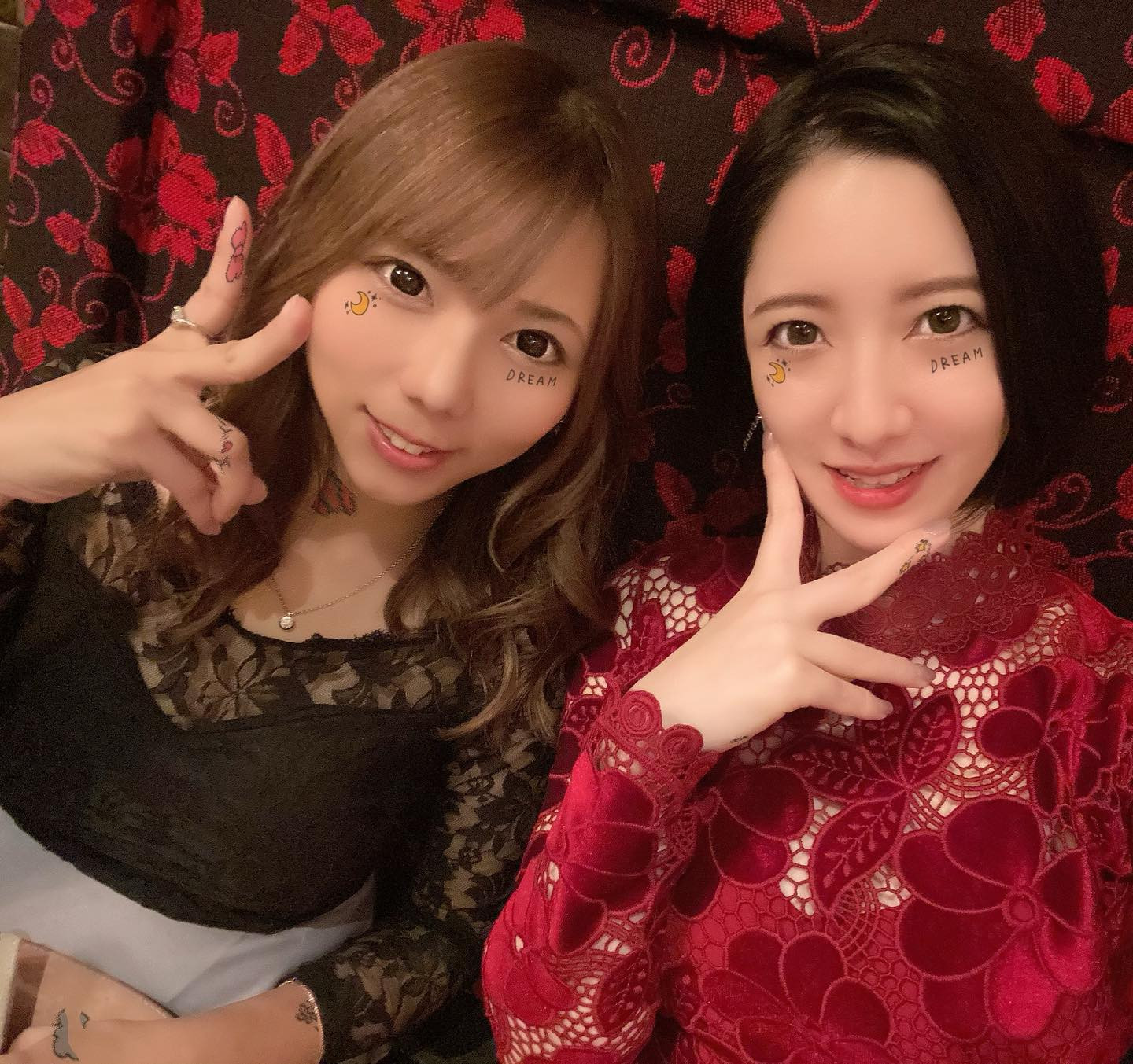 おゆらと💖
私の顔ひきつってるねw

#ヘレナ#響グループ#百瀬るあ
#札幌#すすきの#北海道#ニュークラブ#ニュークラ嬢
#すすきのニュークラ#ラウンジ#ラウンジ嬢#キャバクラ#キャバ嬢#ホステス#道産子#美女スタグラム#求人#自撮り#ヘアアレンジ#キャバキャバ
#ゴルフ#ゴルフ女子#旅行#JGC#JAL#カメラ