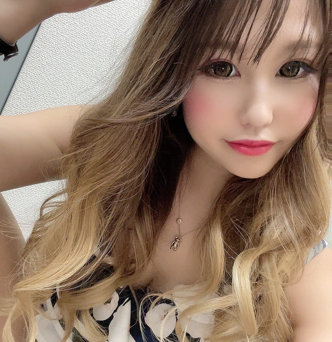 今日も出勤😇

@helena_hibikigroup 

#クラブヘレナ　#響グループ　#天海莉央奈　#札幌　#すすきの　#北海道　#ニュークラブ　#ニュークラ嬢　#すすきのニュークラ　#ラウンジ　#ラウンジ嬢　#キャバクラ　#キャバ嬢　#ホステス　#道産子　#美女スタグラム　#求人　#自撮り　#ヘアアレンジ　#キャバキャバ#札幌観光#お酒#酔っ払い#歌舞伎町#錦#中州#国分町#お酒好きと繋がりたい#自撮り#いいね返し